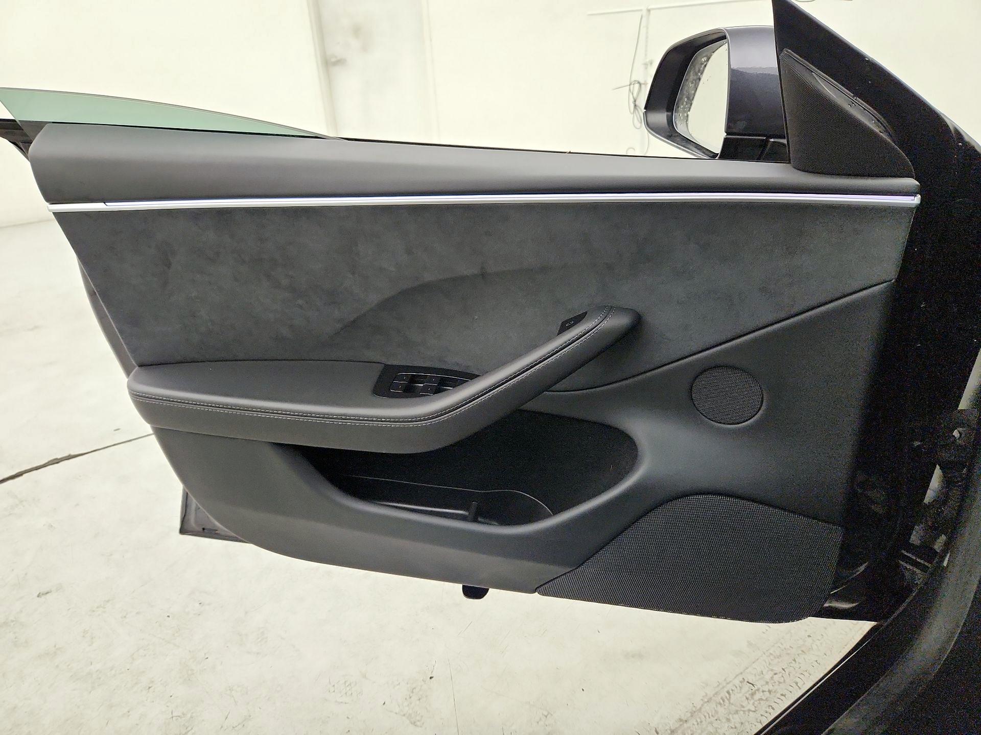 Thumbnail: 2024 Tesla Model 3 - 12