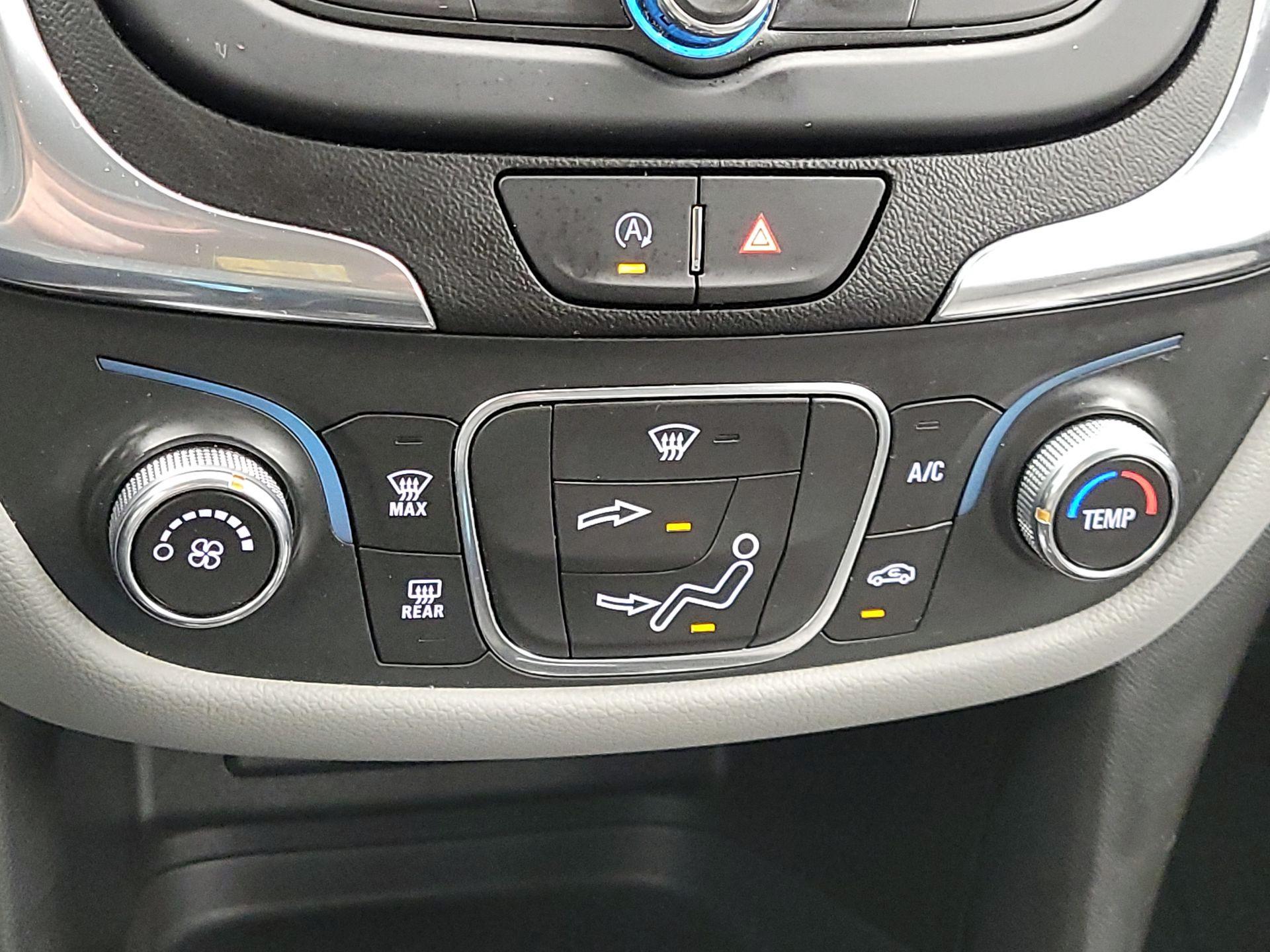 Thumbnail: 2022 Chevrolet Equinox - 16