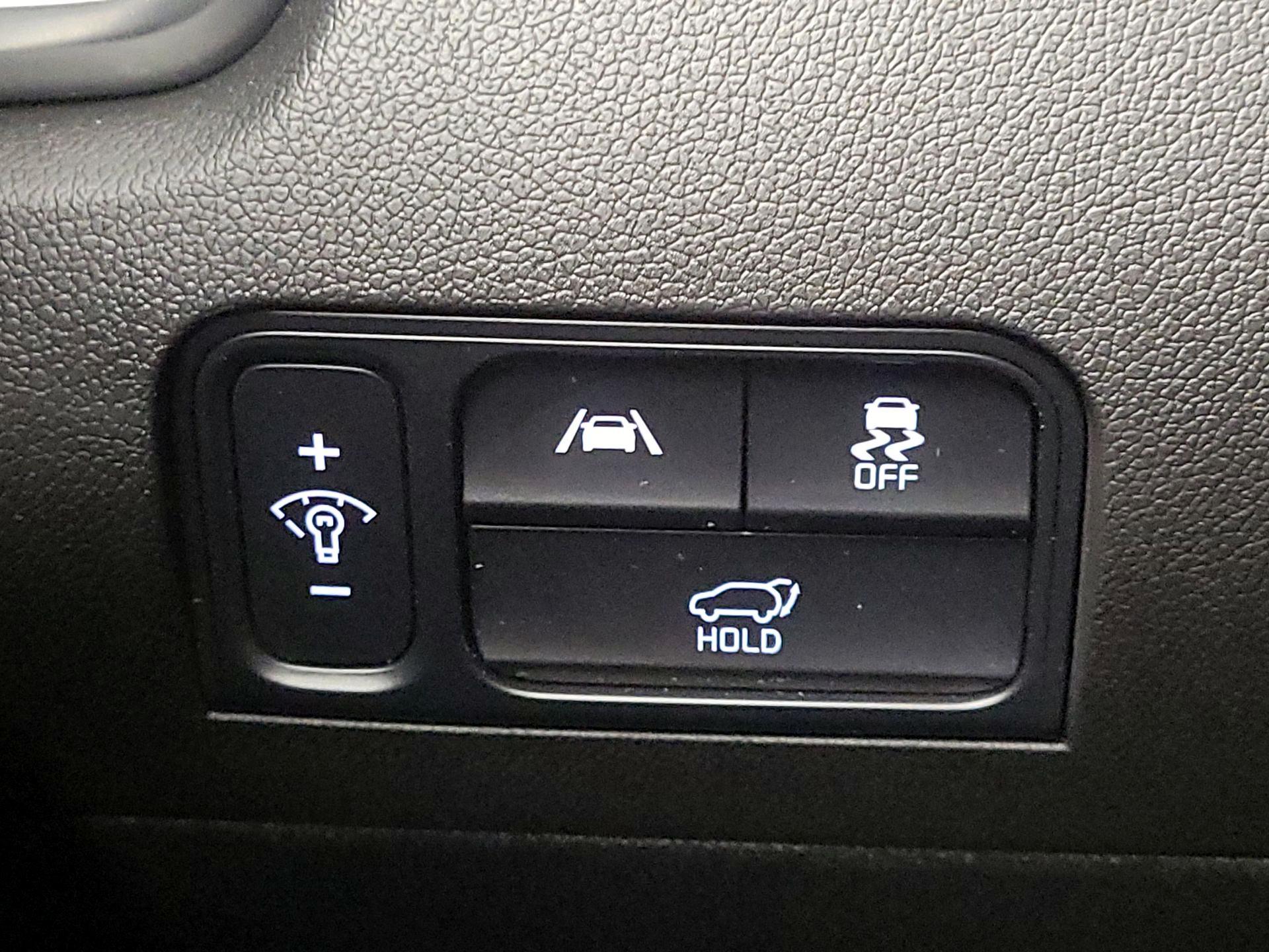 Thumbnail: 2023 Kia Sorento - 13