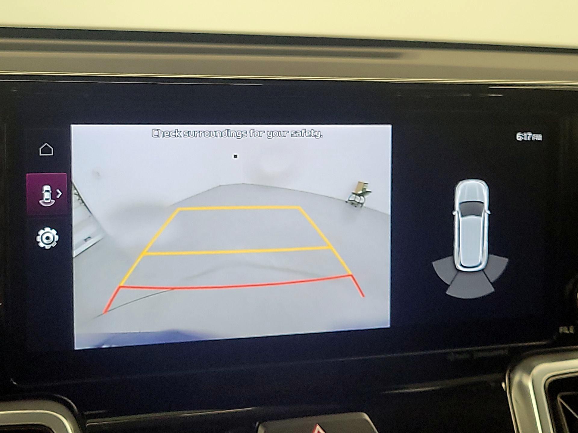 Thumbnail: 2023 Kia Sorento - 15