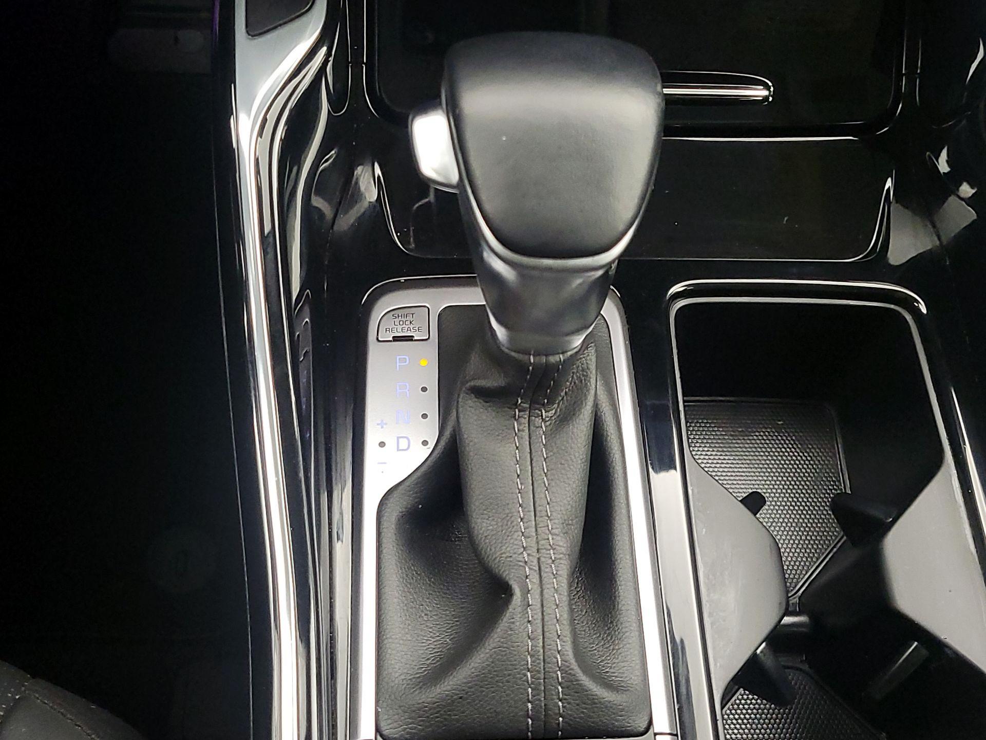 Thumbnail: 2023 Kia Sorento - 18