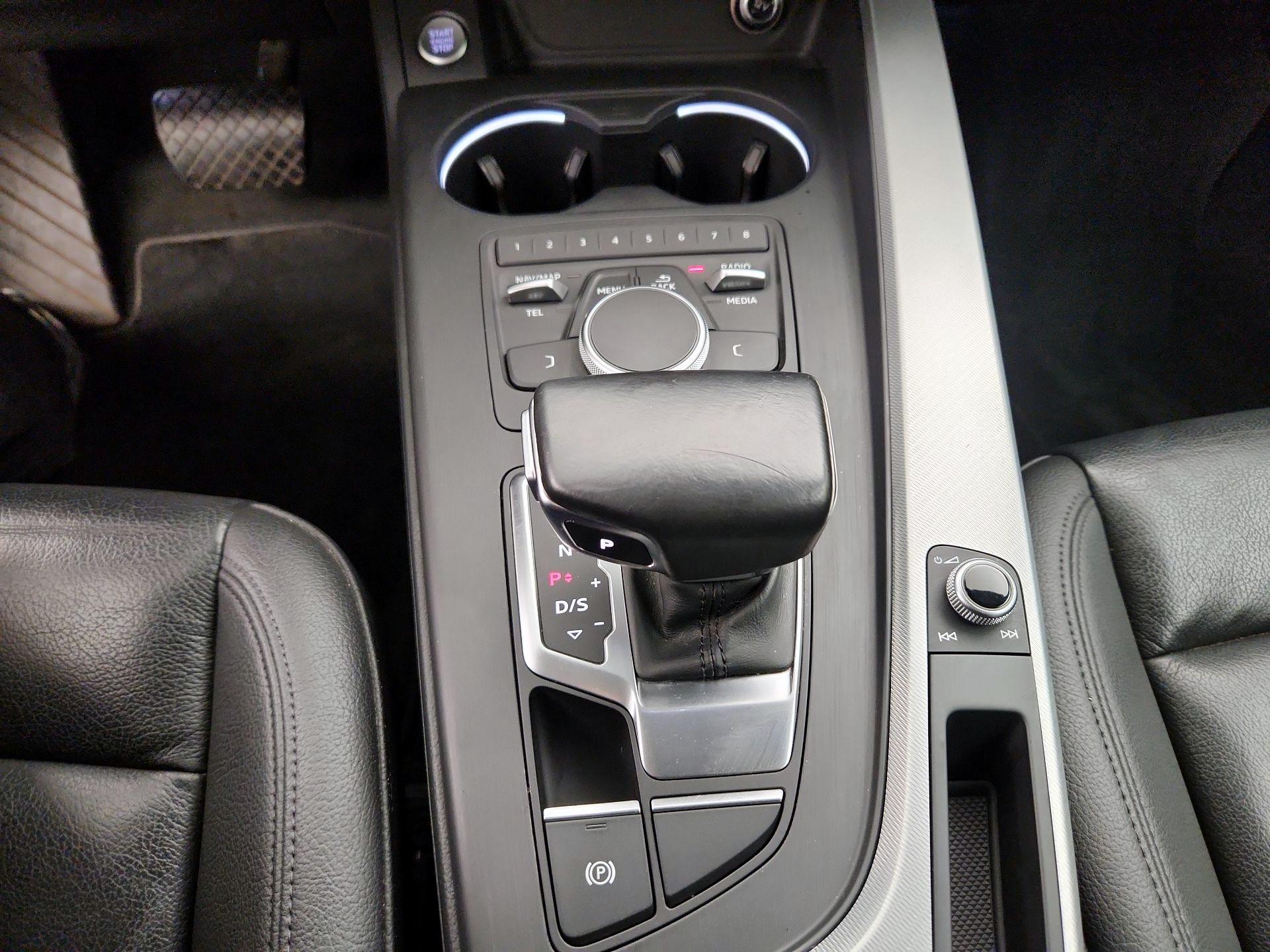 Thumbnail: 2017 Audi A4 - 17