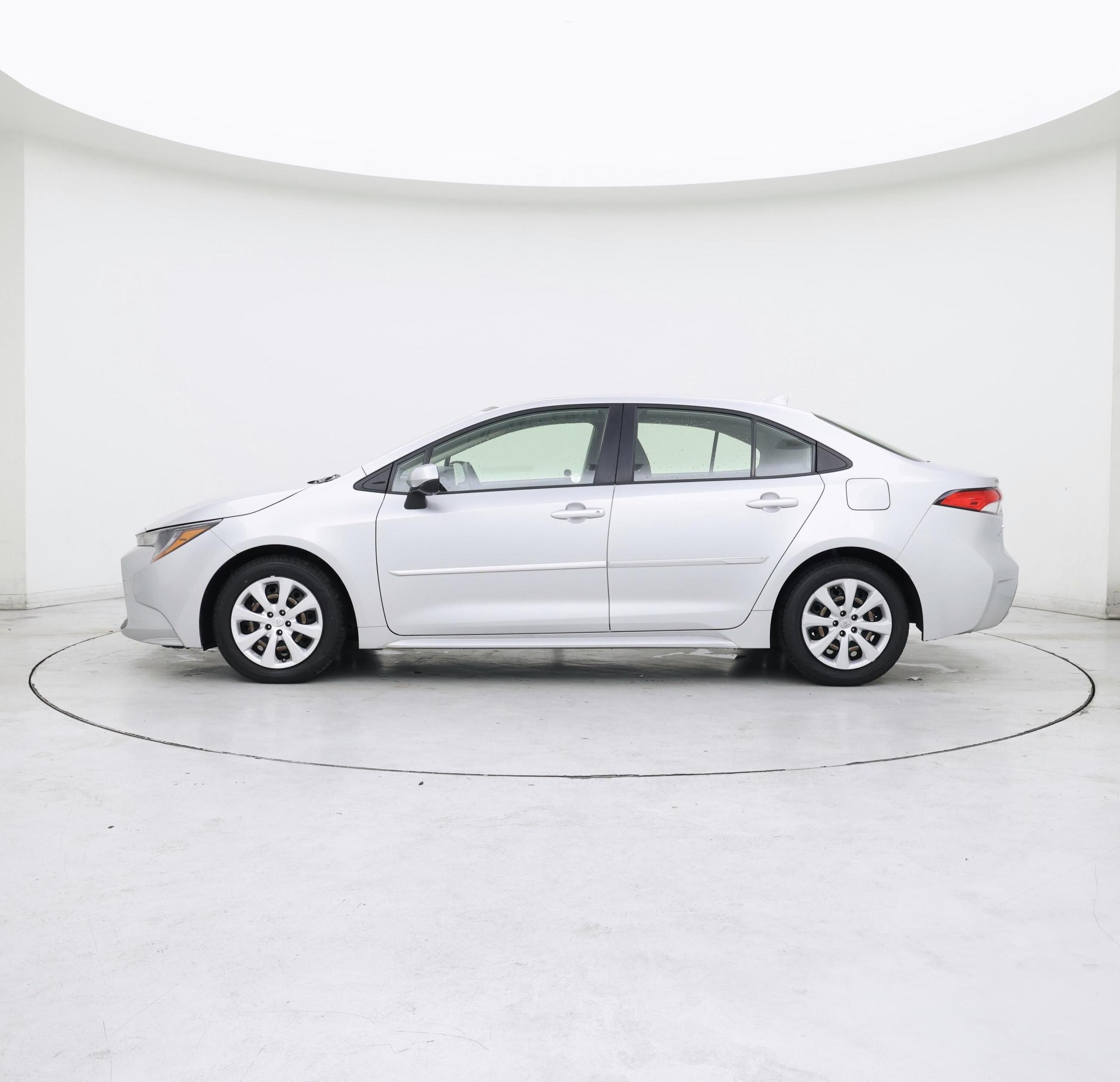 Thumbnail: 2022 Toyota Corolla - 3