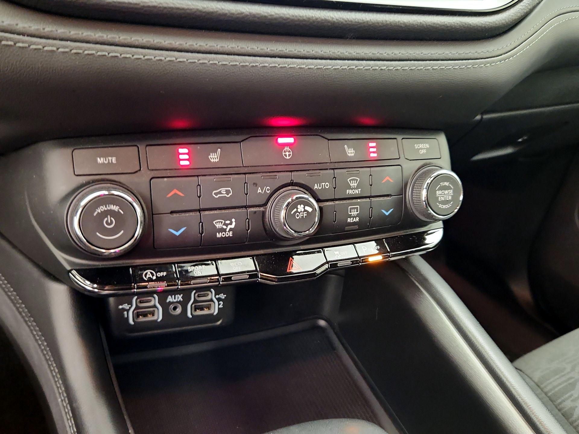 Thumbnail: 2021 Dodge Durango - 16