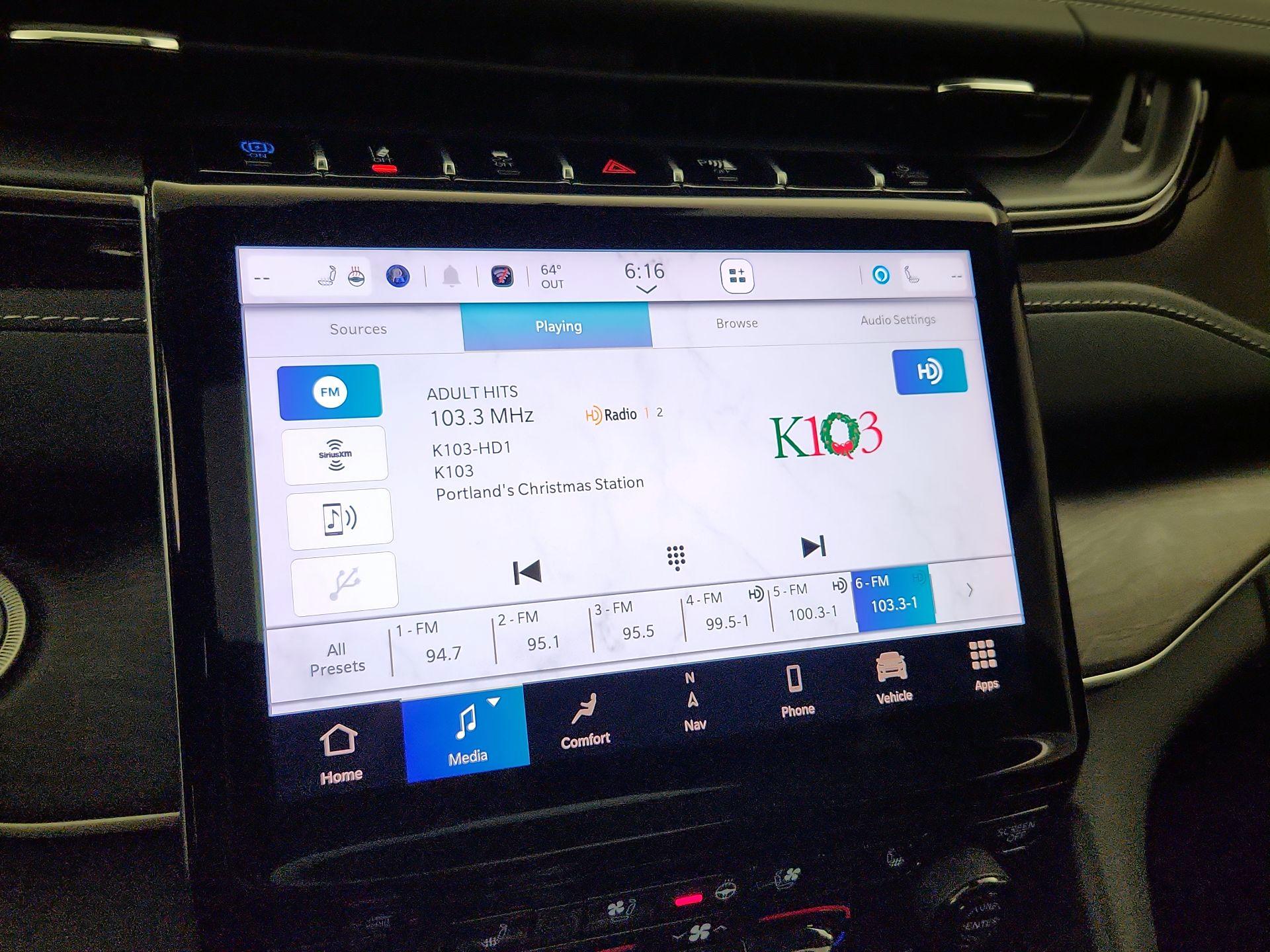 Thumbnail: 2023 Jeep Grand Cherokee - 16