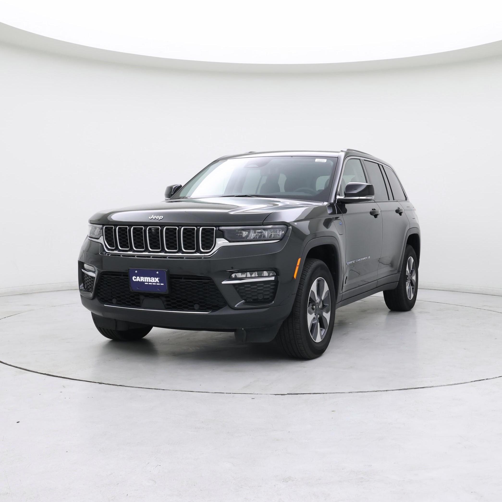 Thumbnail: 2023 Jeep Grand Cherokee - 4