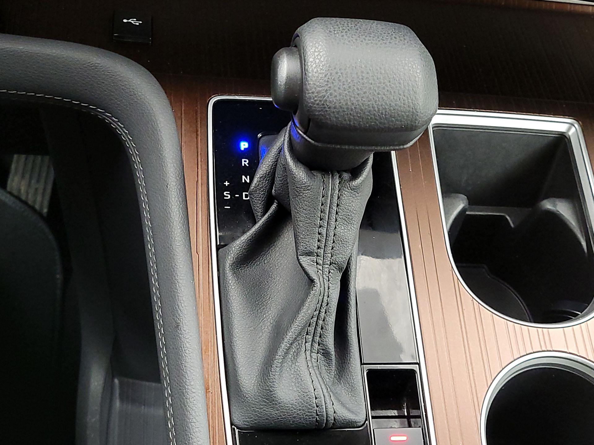 Thumbnail: 2024 Toyota Sienna - 17