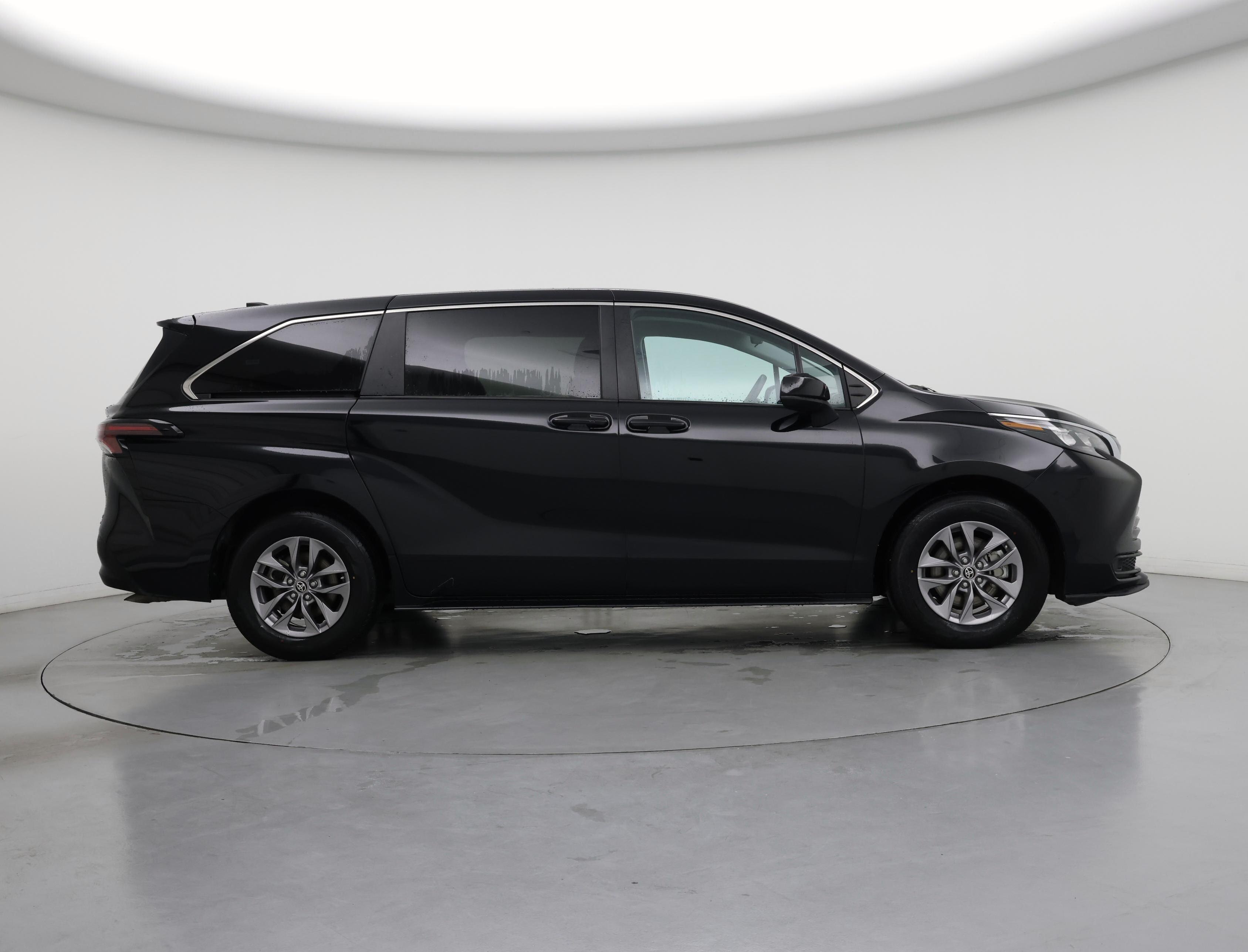 Thumbnail: 2024 Toyota Sienna - 7