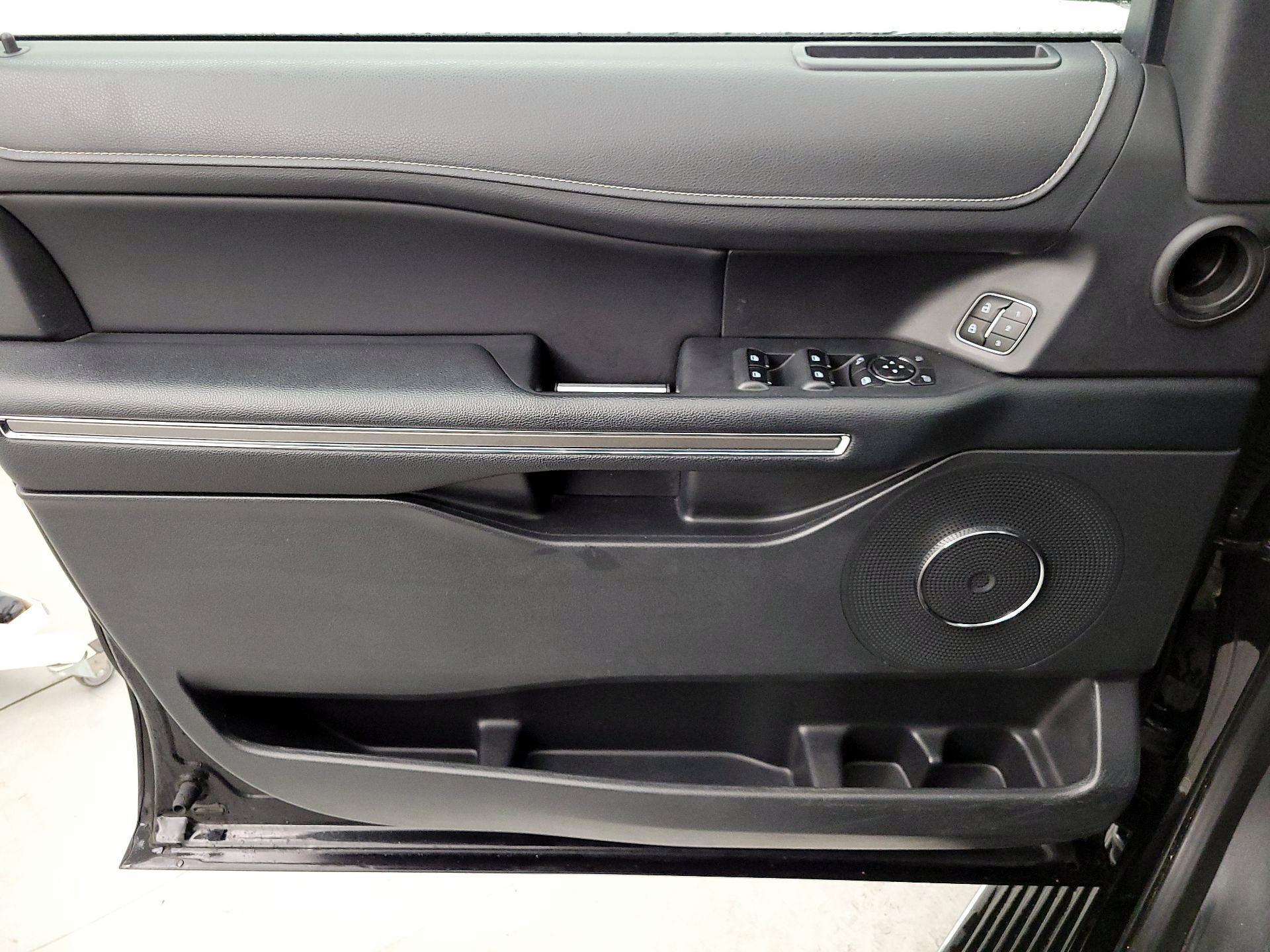 Thumbnail: 2023 Ford Expedition MAX - 12