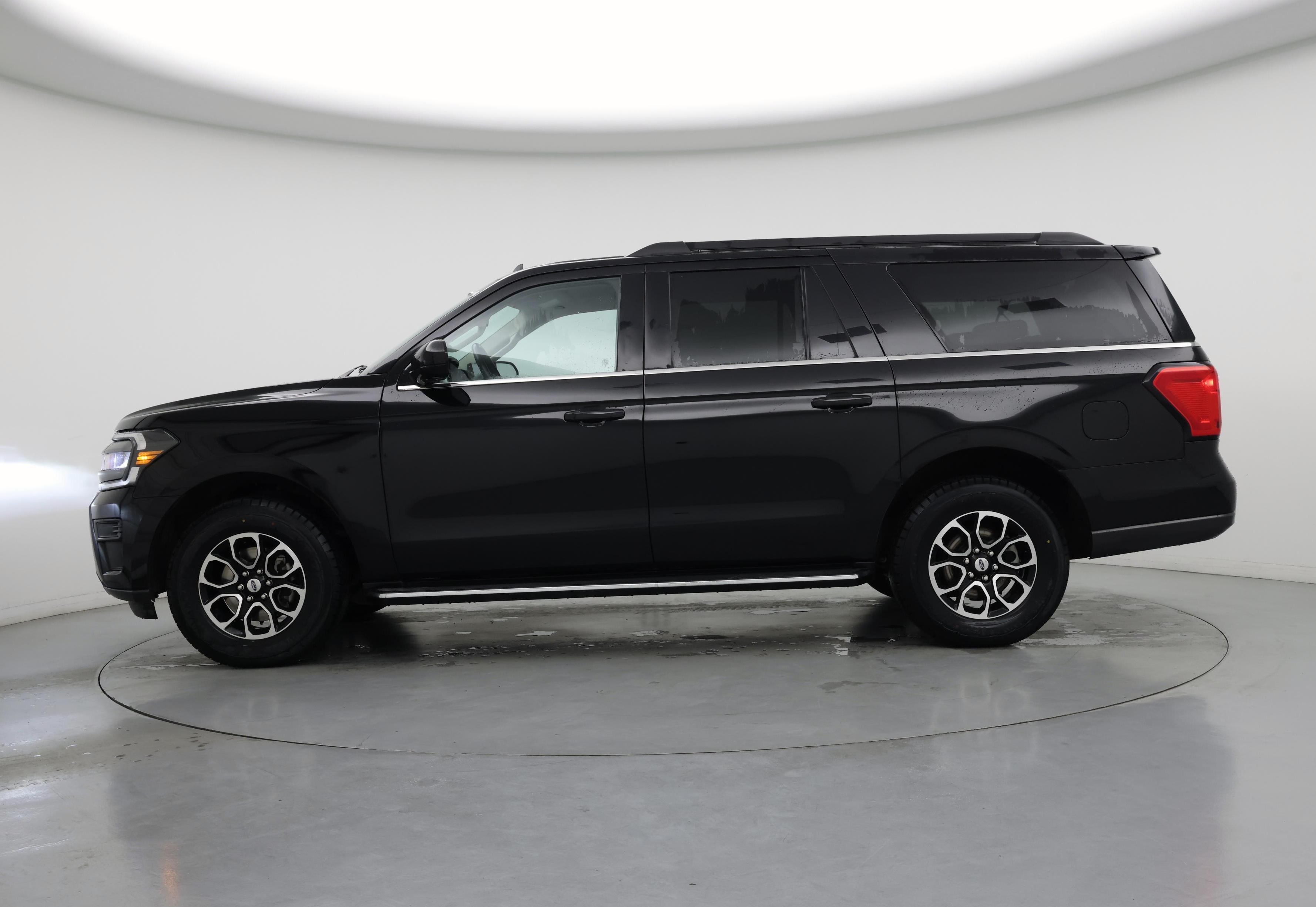 Thumbnail: 2023 Ford Expedition MAX - 3