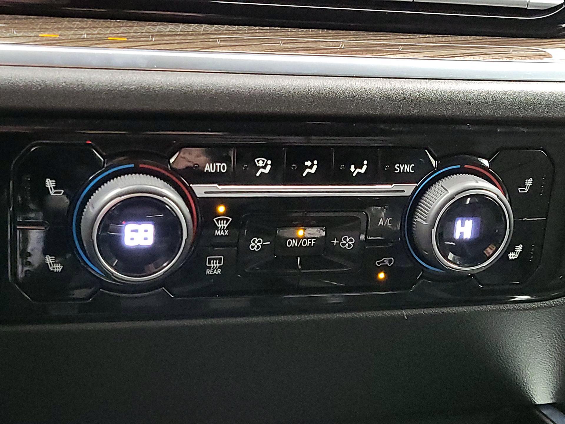 Thumbnail: 2022 Chevrolet Silverado 1500 - 16