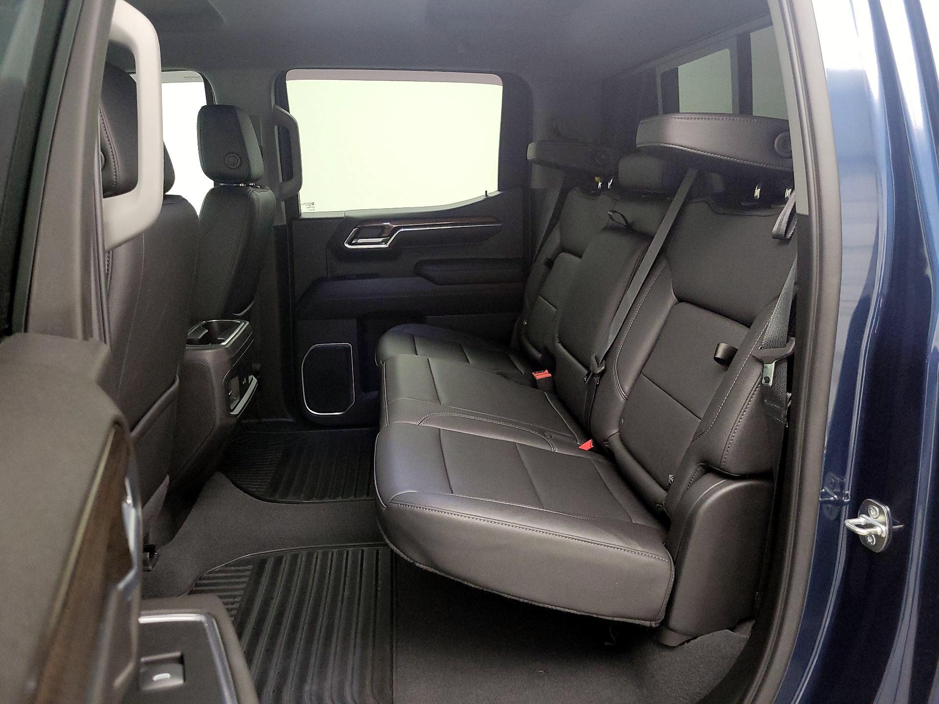 Thumbnail: 2022 Chevrolet Silverado 1500 - 19