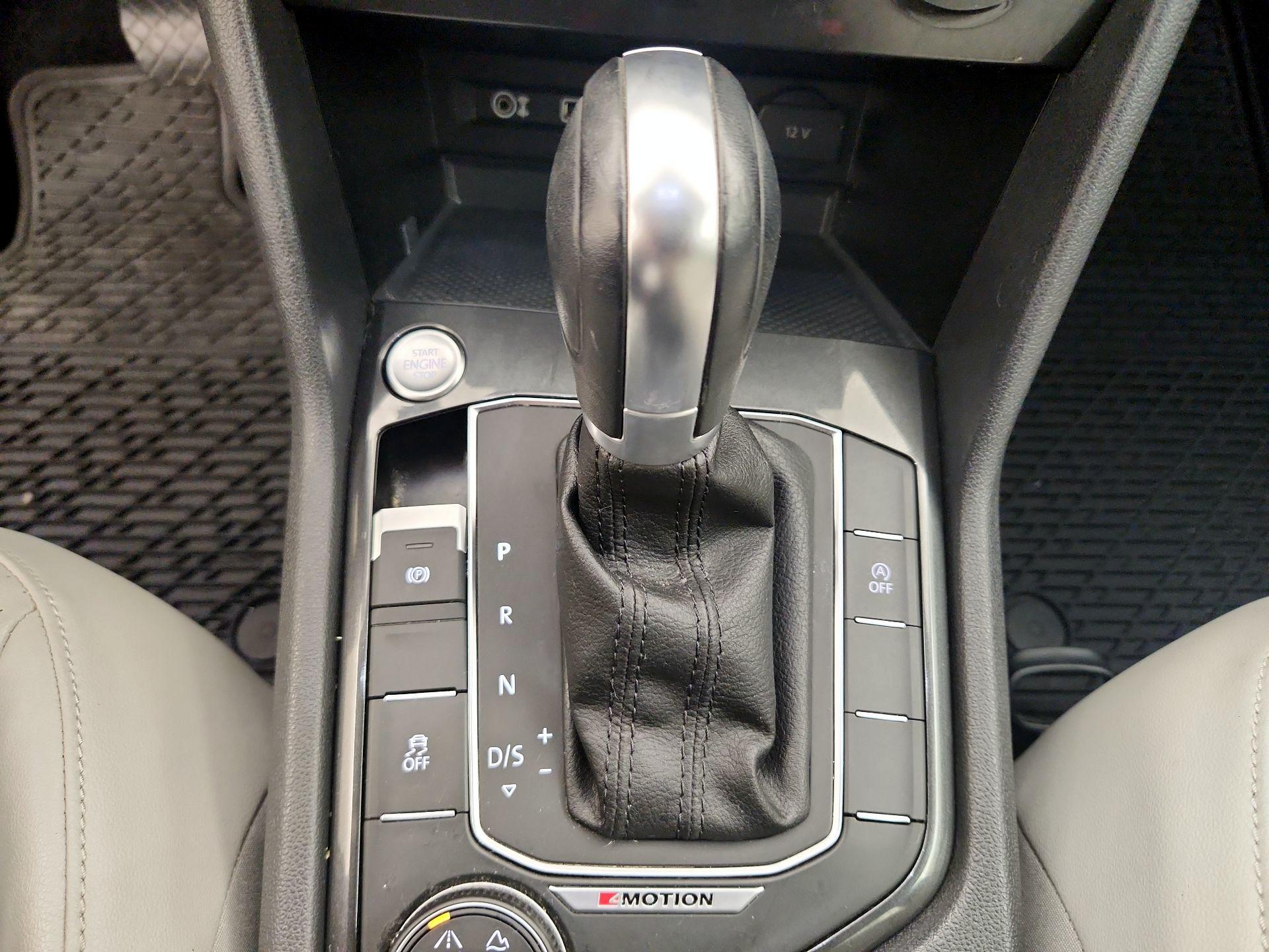 Thumbnail: 2018 Volkswagen Tiguan - 18