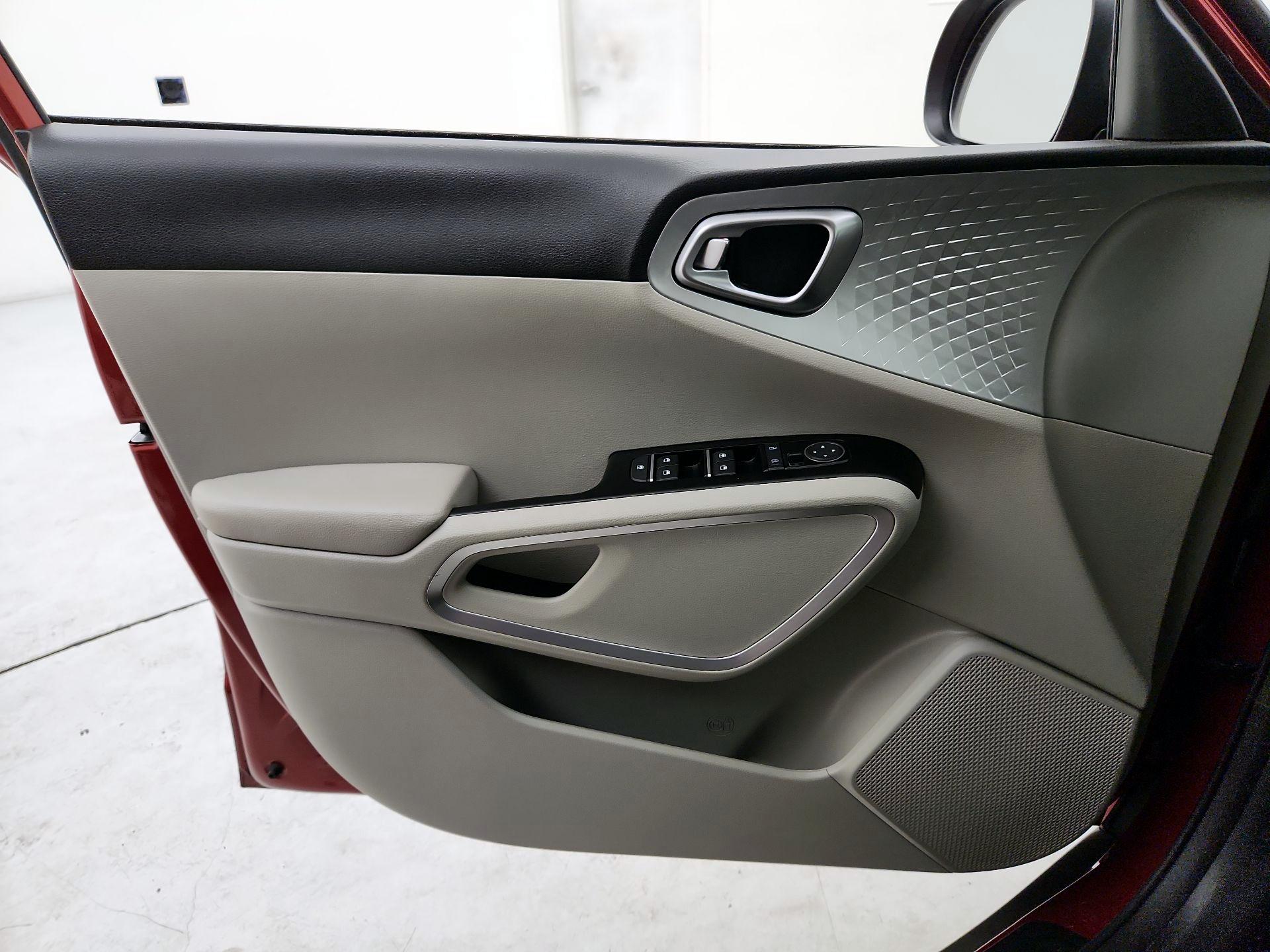 Thumbnail: 2023 Kia Soul - 12