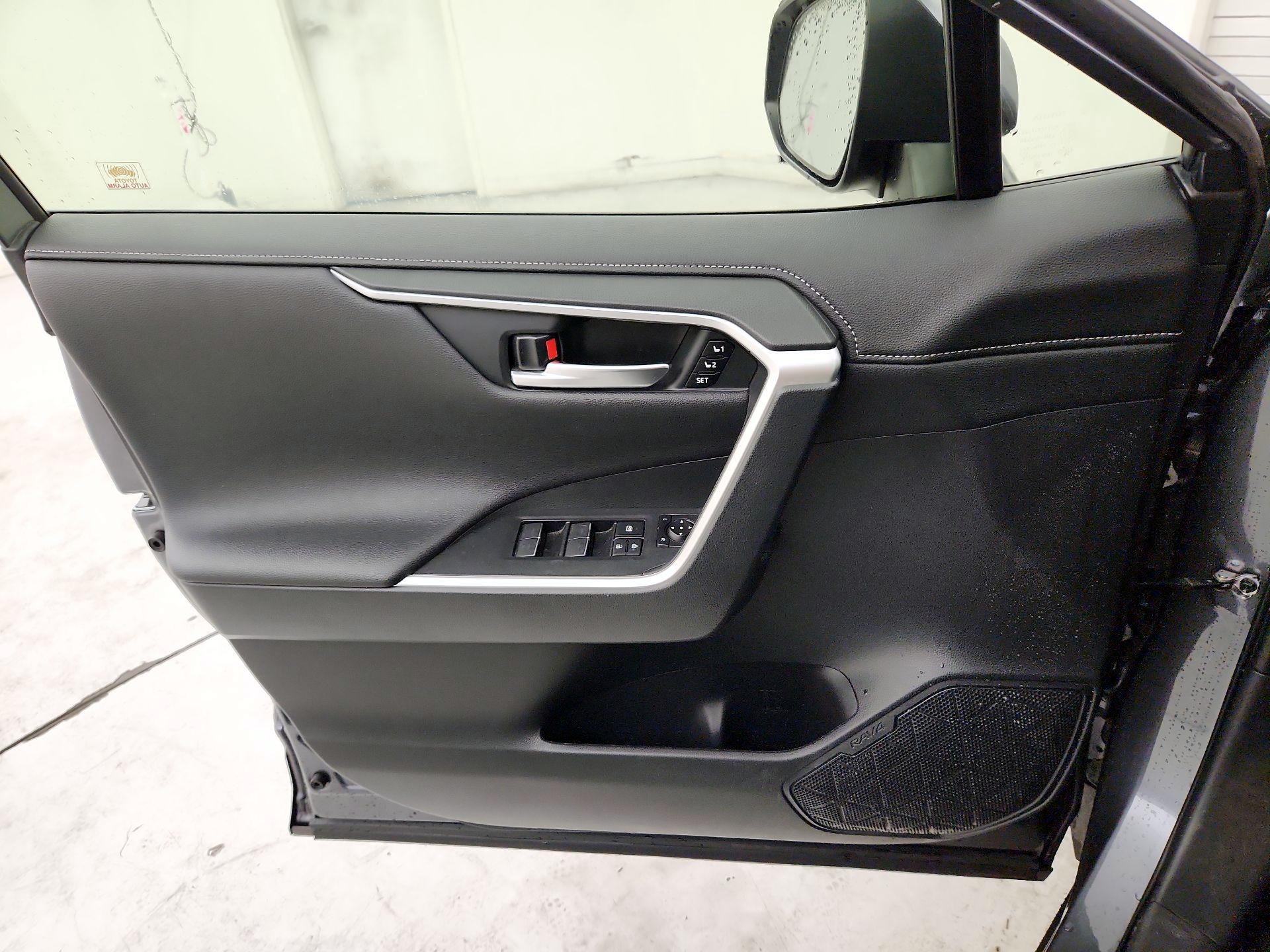 Thumbnail: 2023 Toyota RAV4 - 12