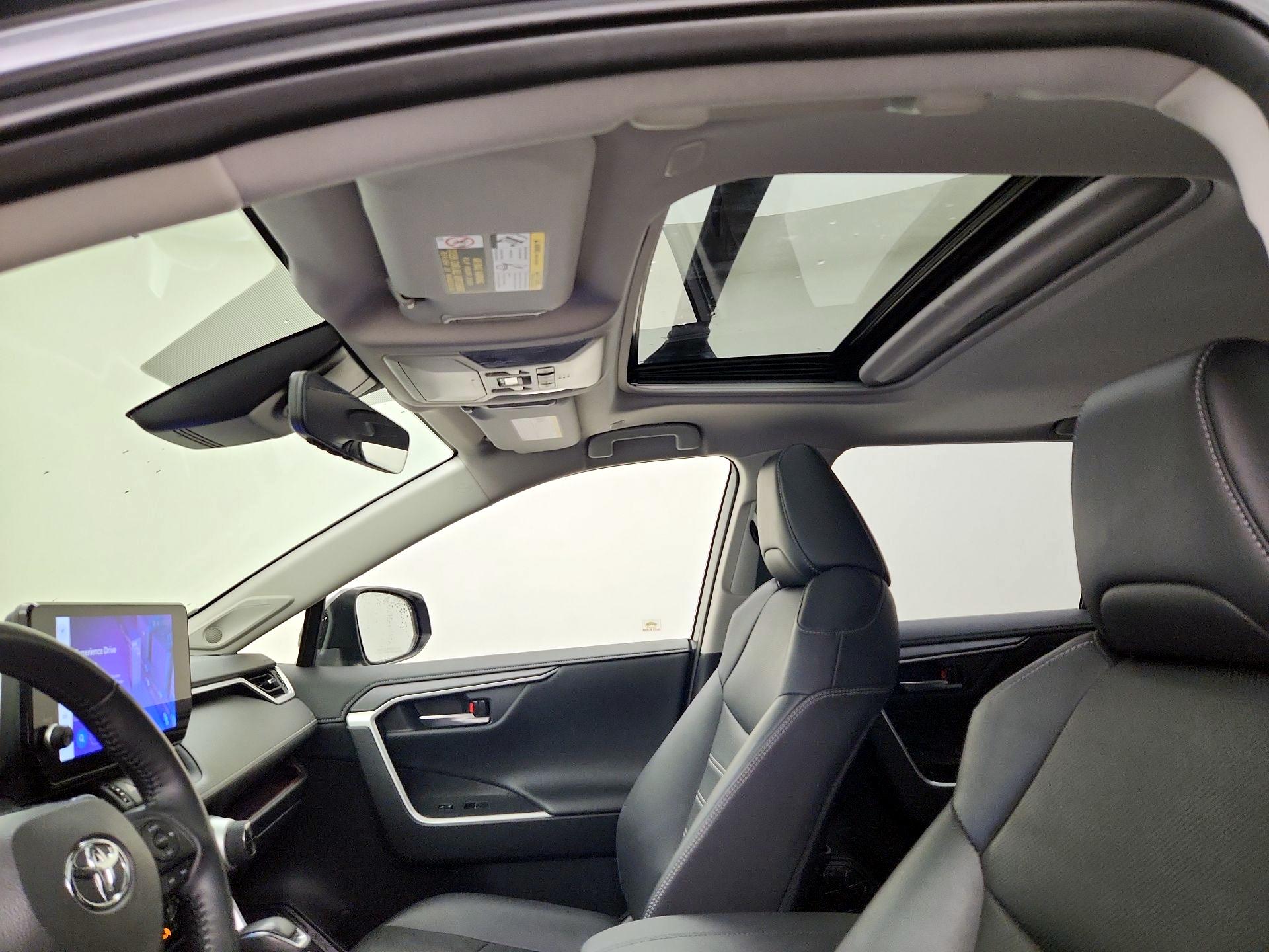 Thumbnail: 2023 Toyota RAV4 - 19