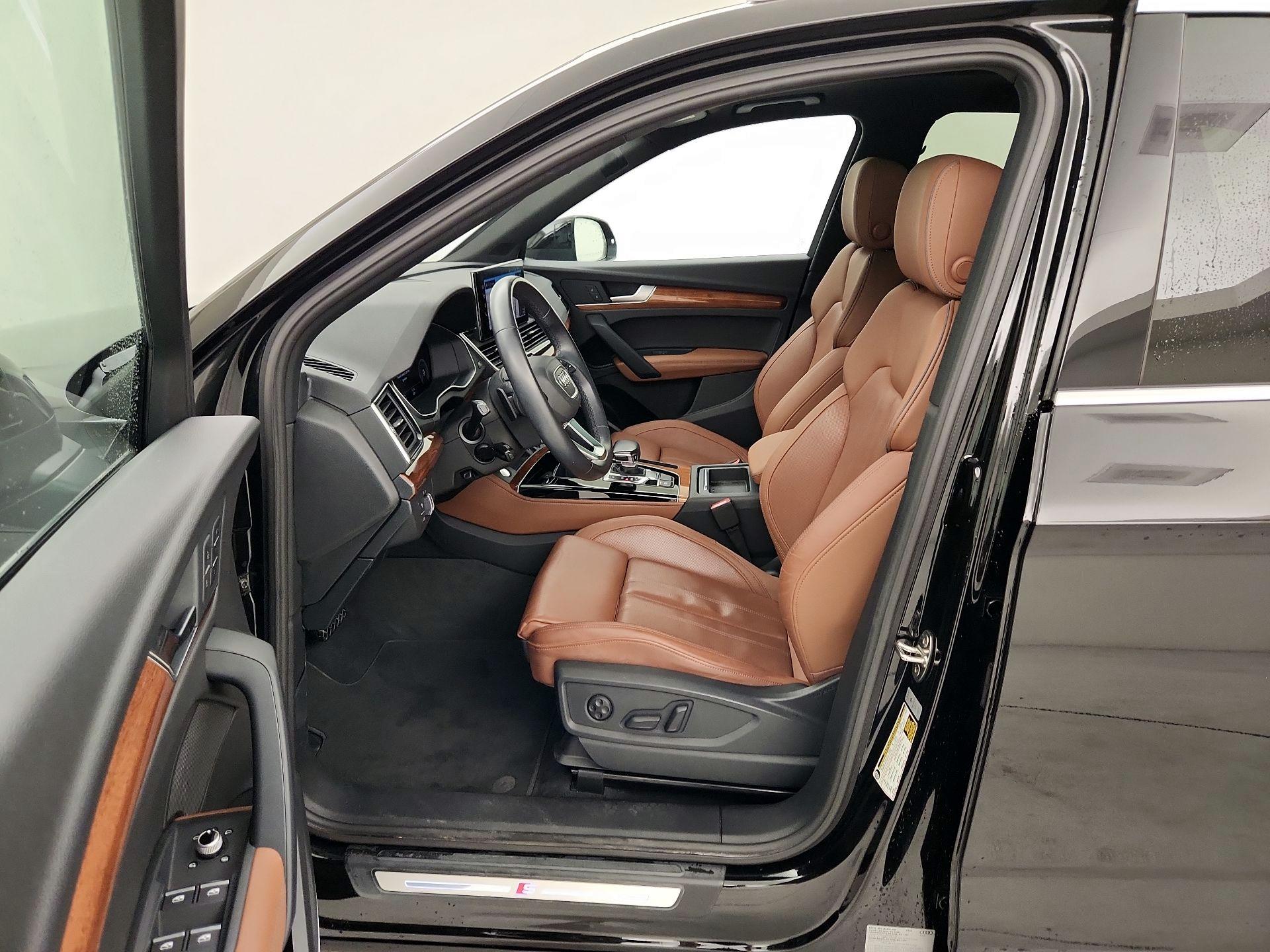 Thumbnail: 2022 Audi Q5 - 11