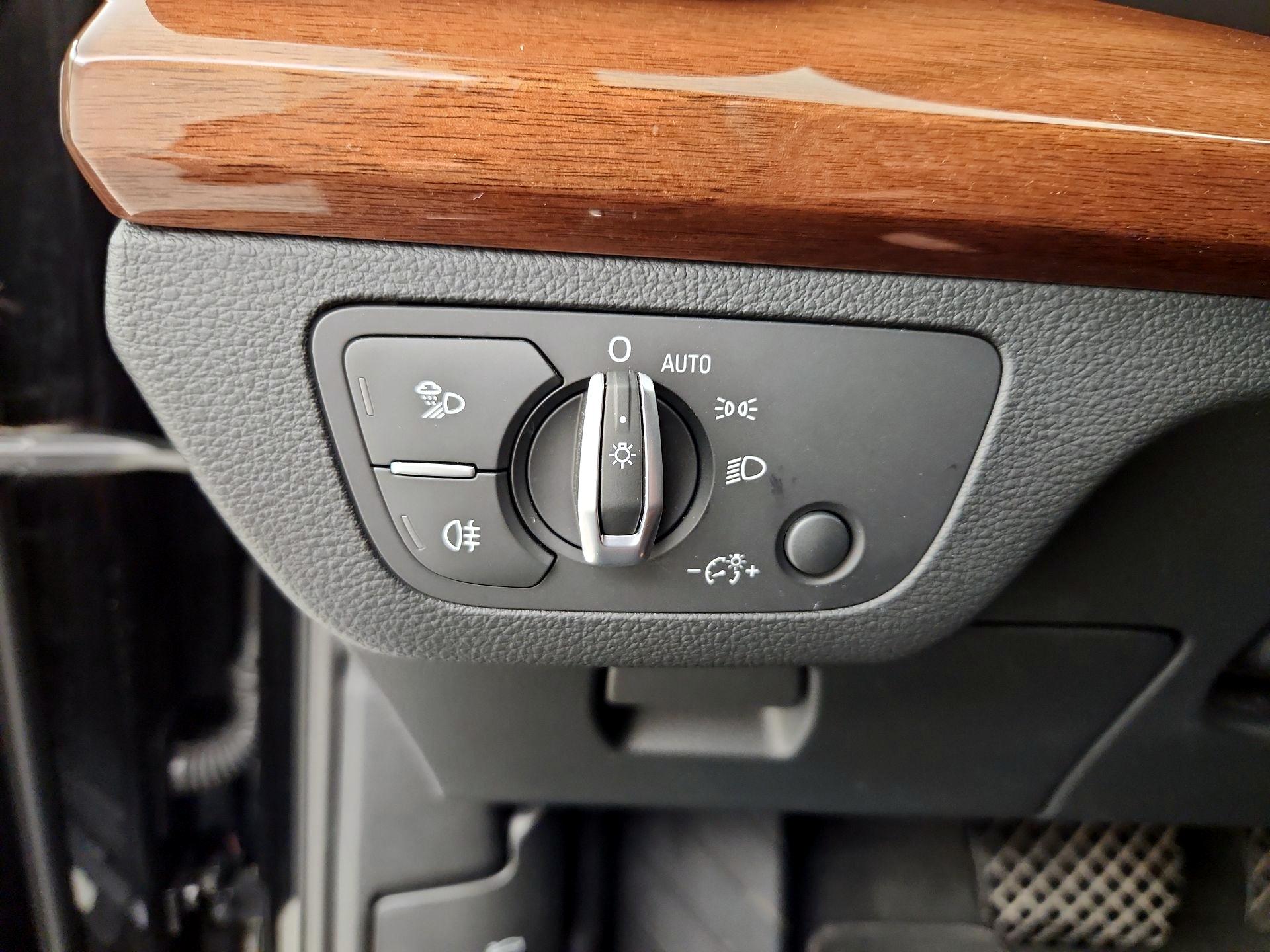 Thumbnail: 2022 Audi Q5 - 13