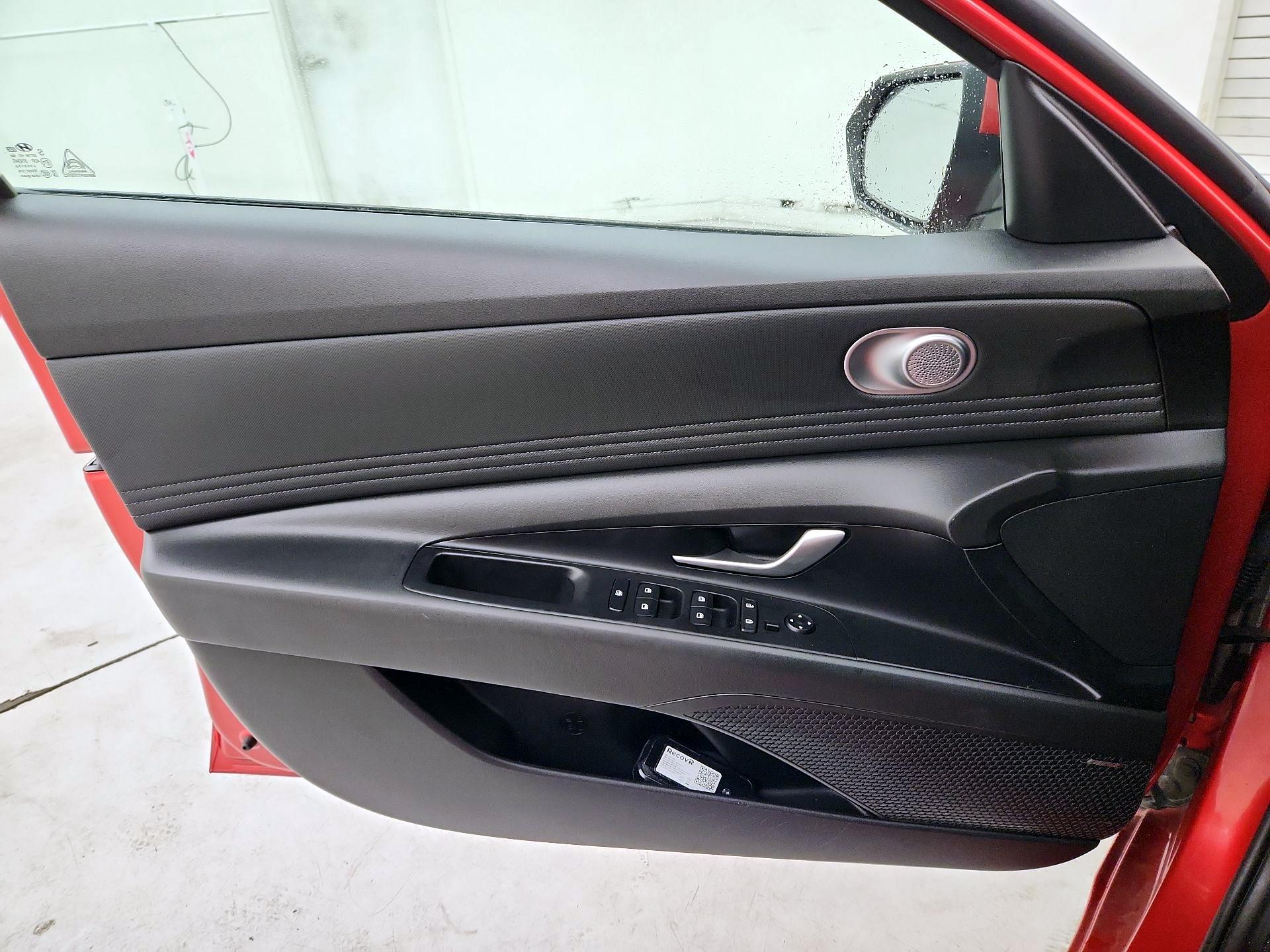 Thumbnail: 2021 Hyundai Elantra - 12