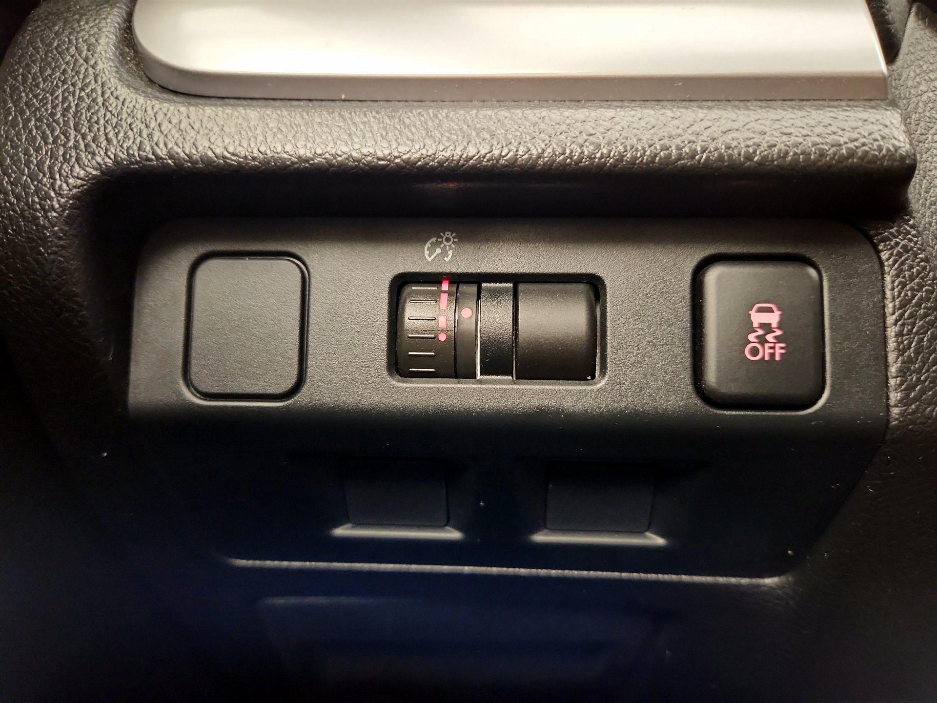 Thumbnail: 2014 Subaru Impreza - 13