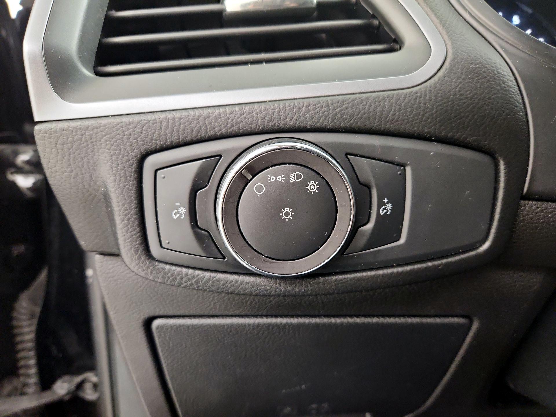 Thumbnail: 2018 Ford Edge - 13