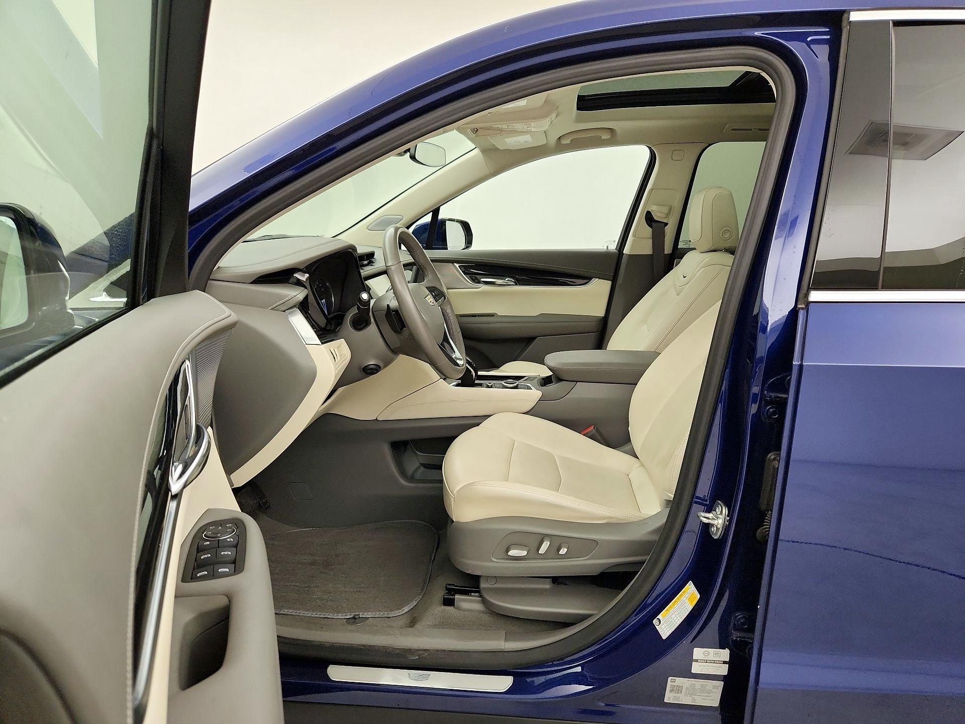 Thumbnail: 2025 Cadillac XT6 - 11