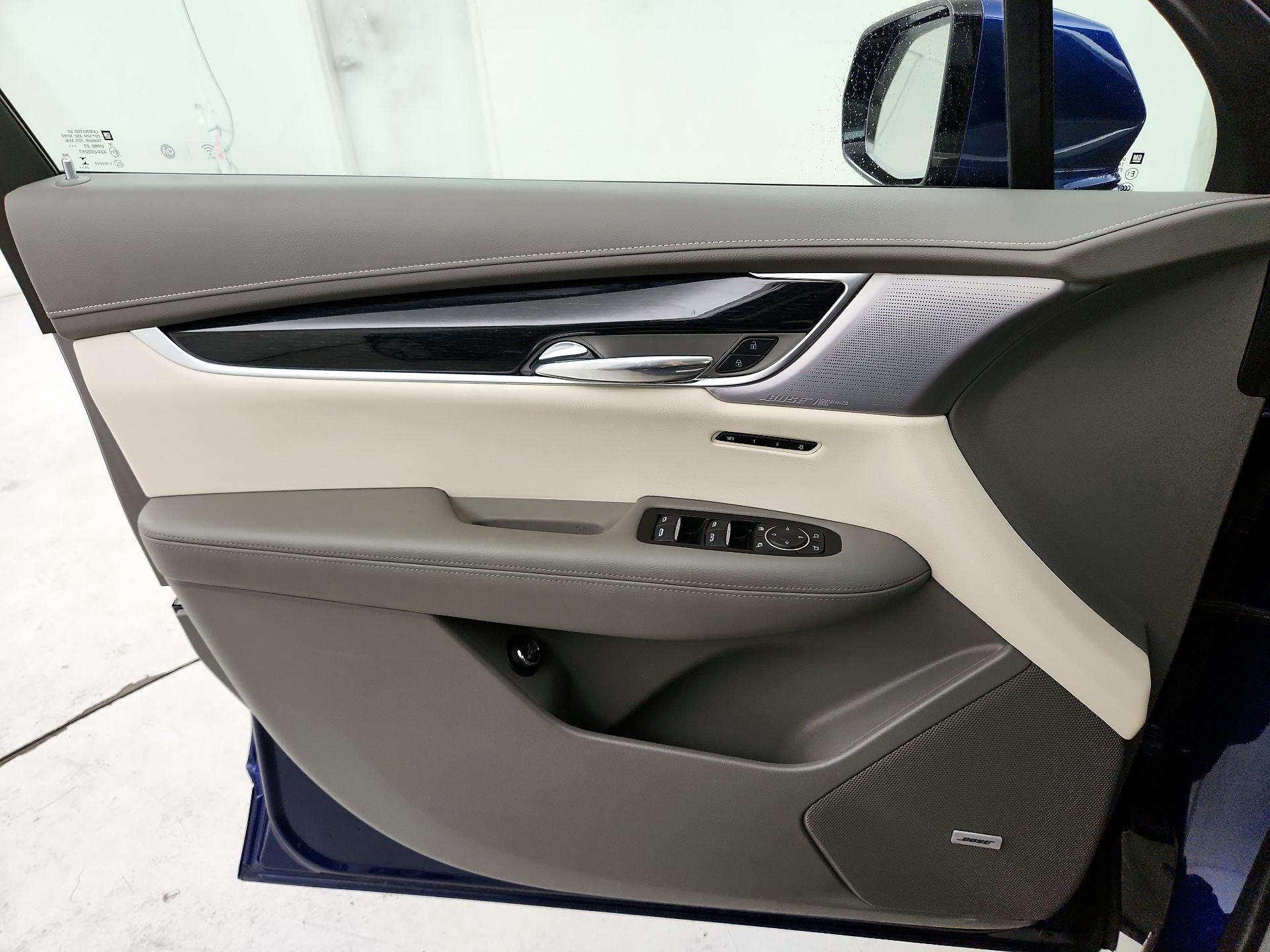 Thumbnail: 2025 Cadillac XT6 - 12