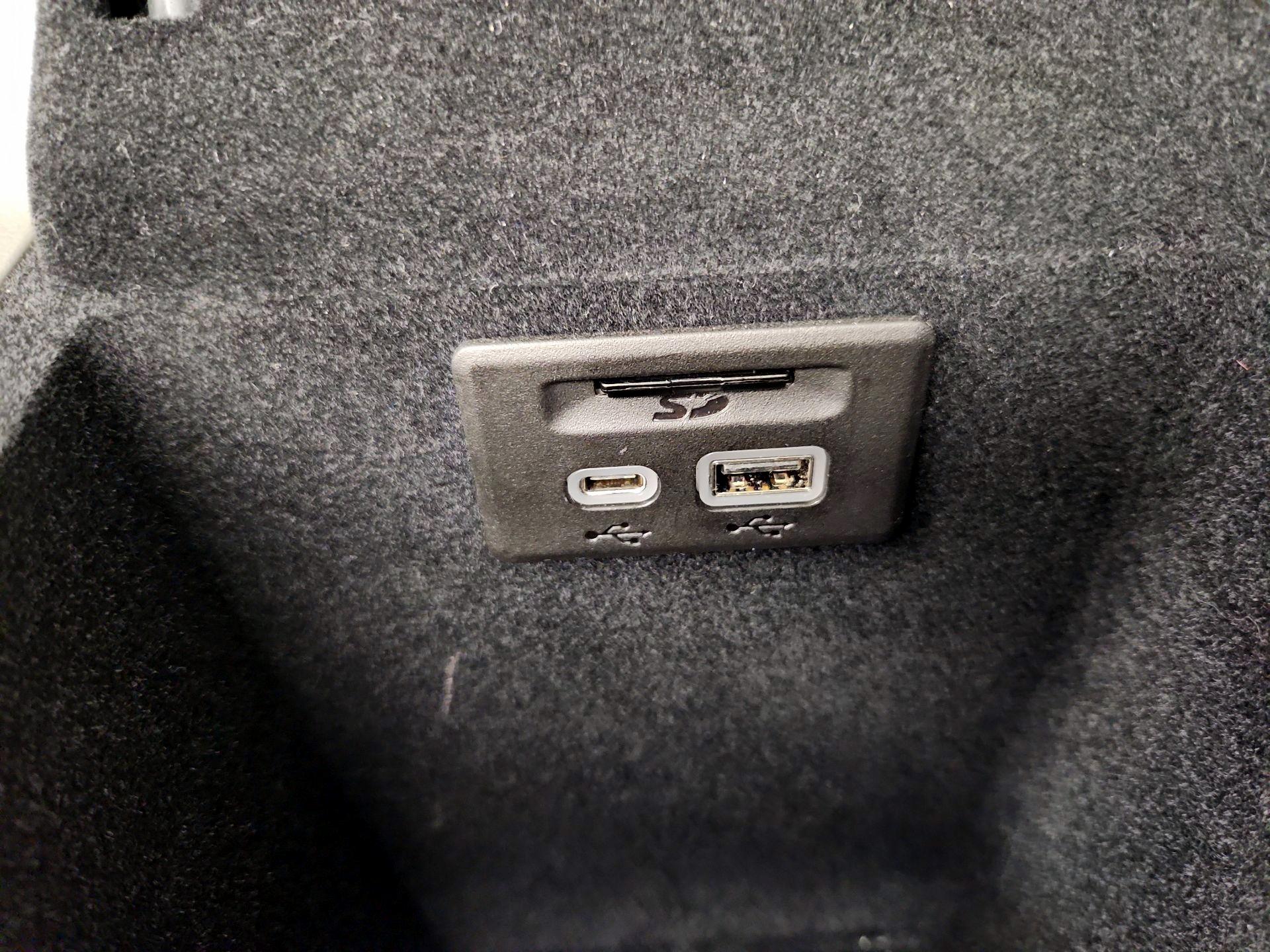 Thumbnail: 2025 Cadillac XT6 - 18