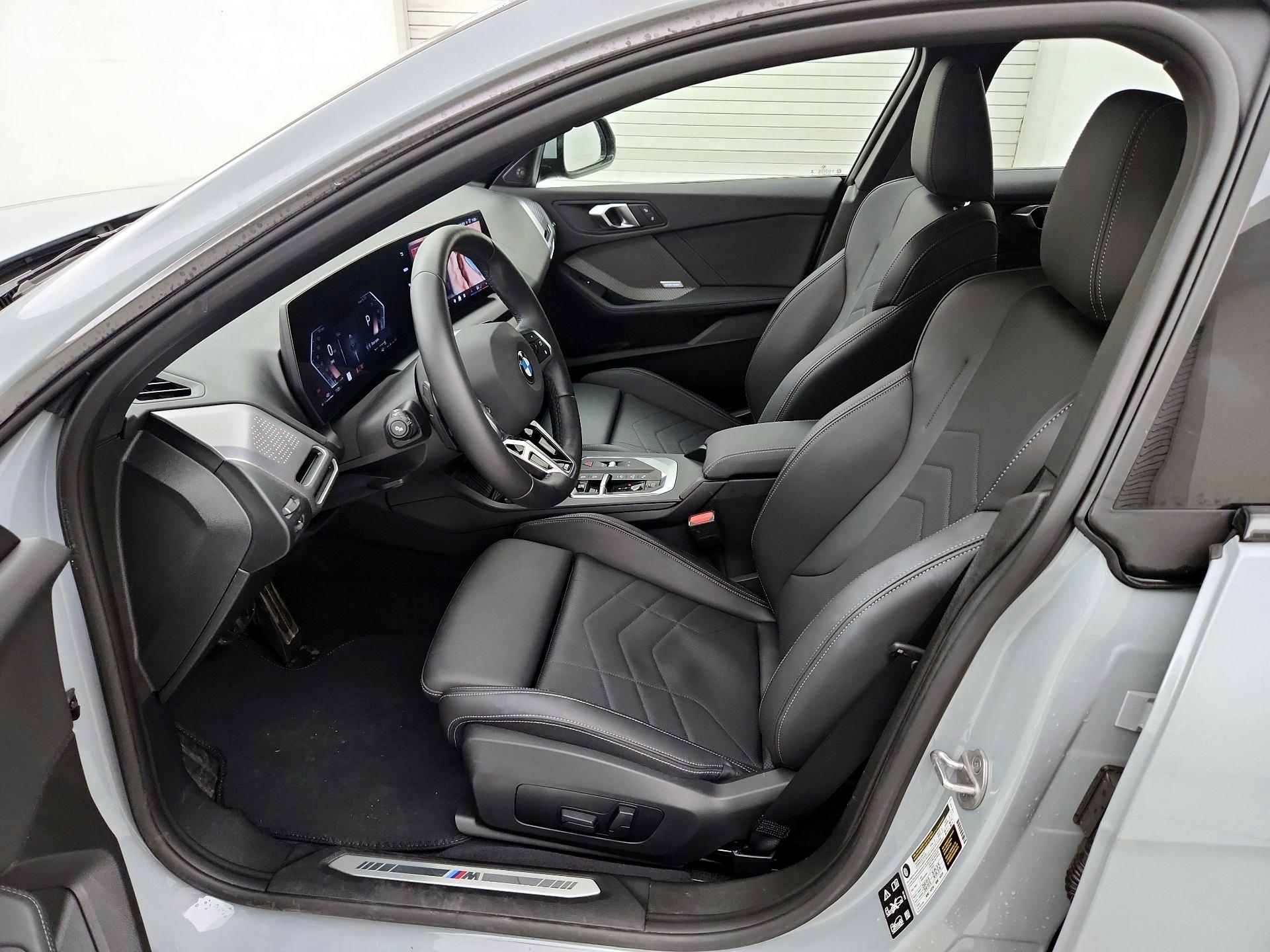 Thumbnail: 2025 BMW 2 Series - 11