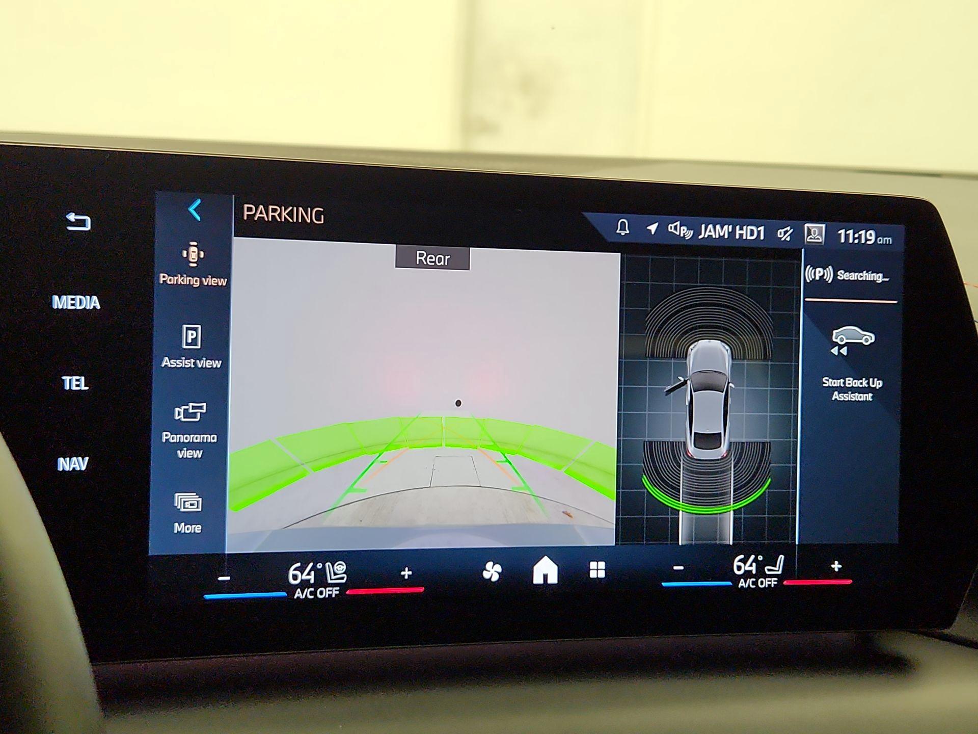 Thumbnail: 2025 BMW 2 Series - 13