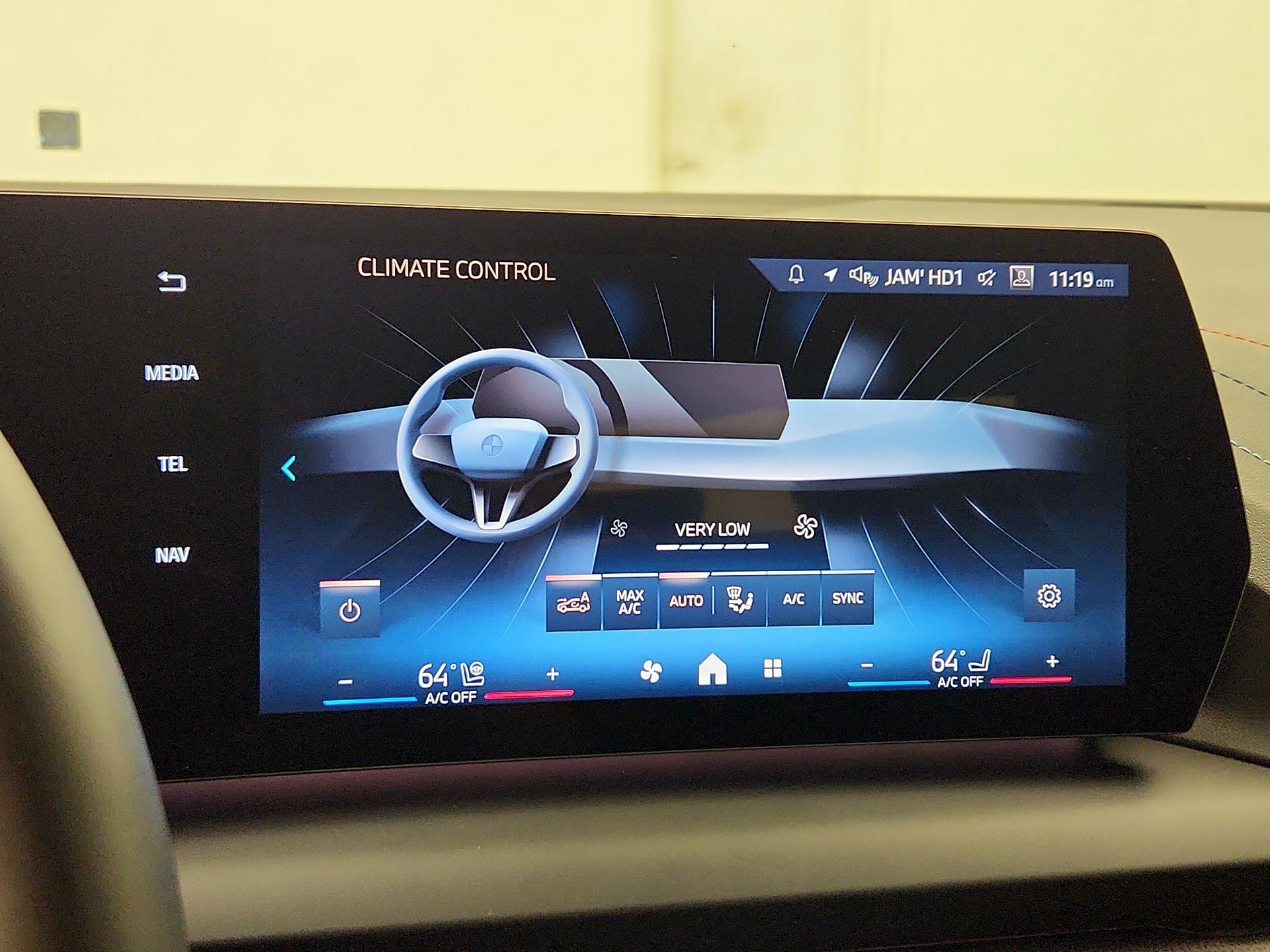 Thumbnail: 2025 BMW 2 Series - 15