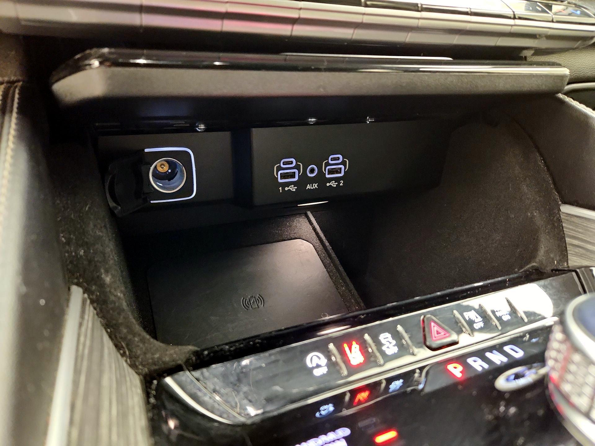 Thumbnail: 2024 Jeep Wagoneer - 19