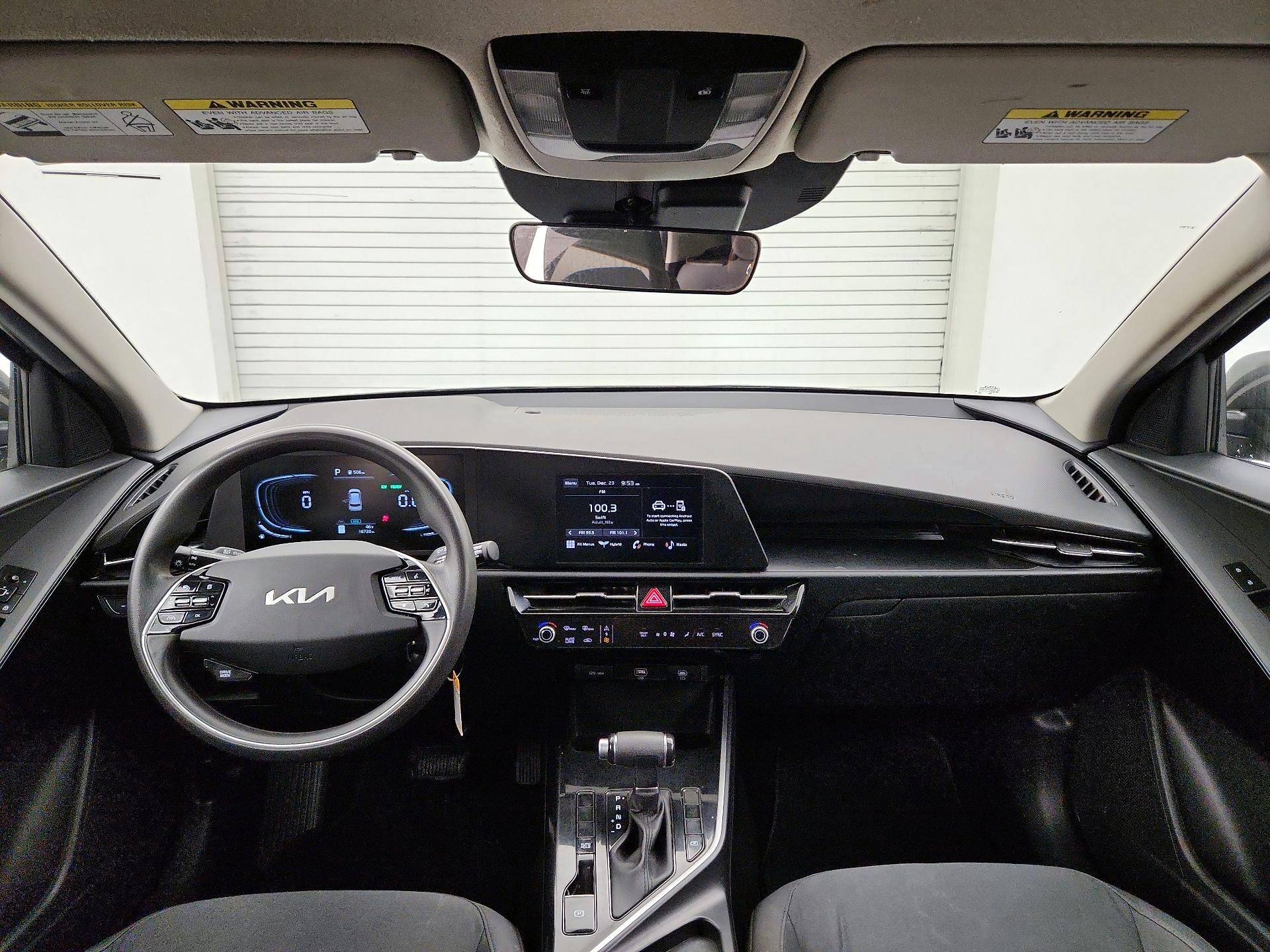 Thumbnail: 2024 Kia Niro - 9