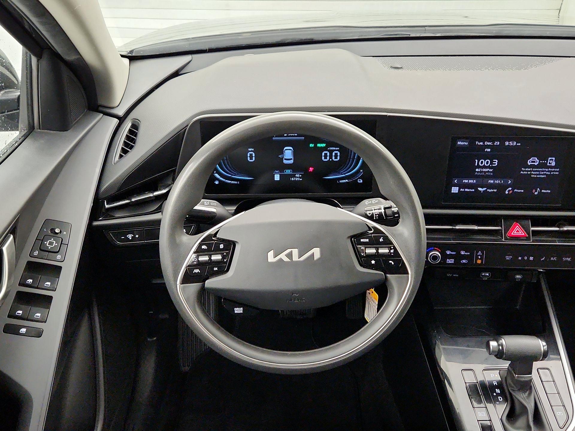Thumbnail: 2024 Kia Niro - 10