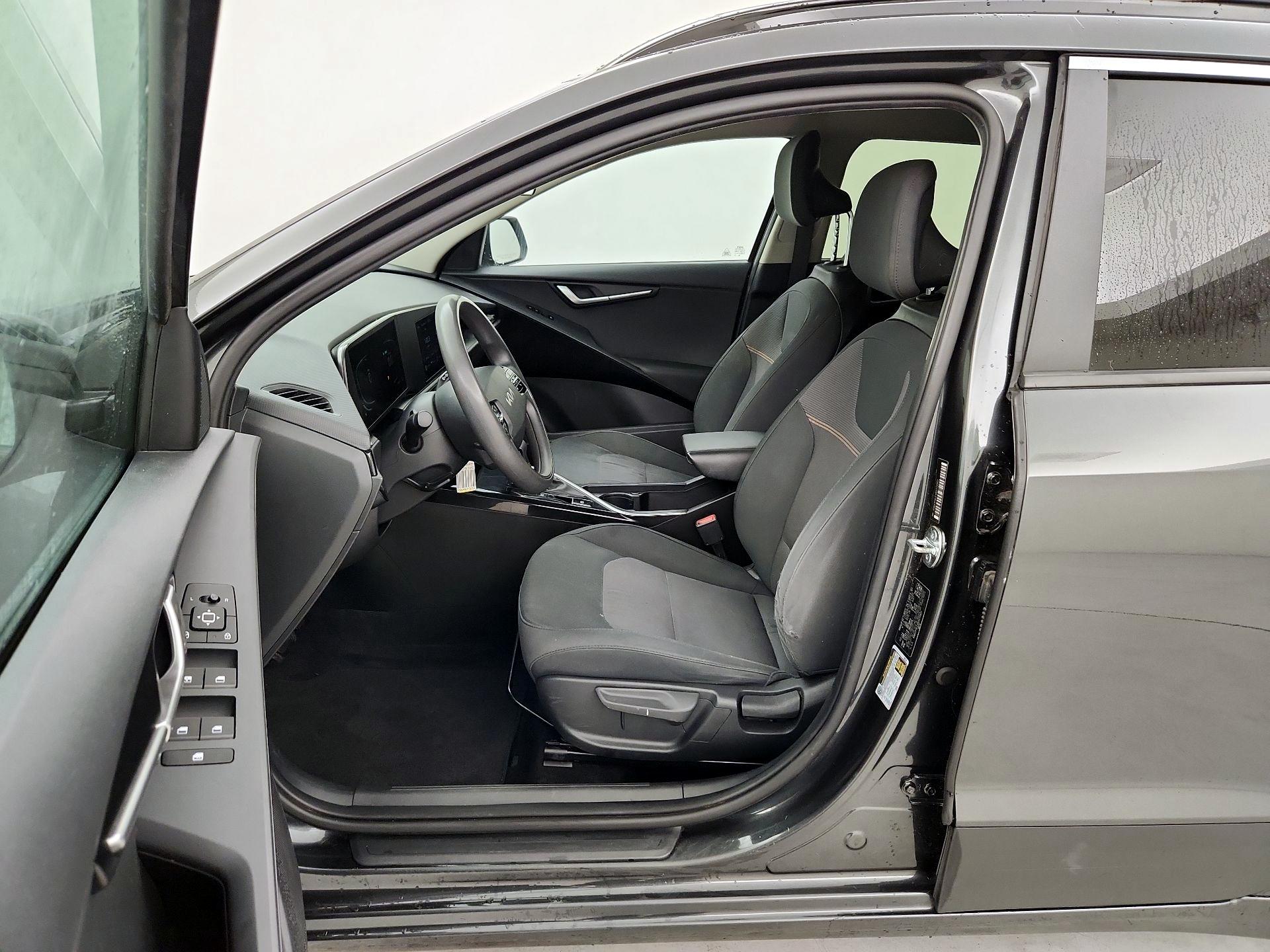 Thumbnail: 2024 Kia Niro - 11