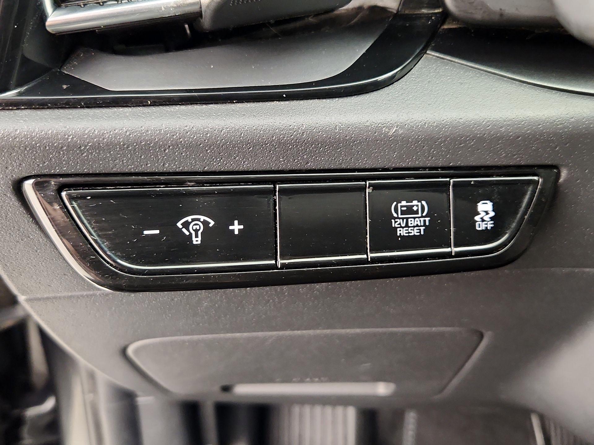 Thumbnail: 2024 Kia Niro - 13