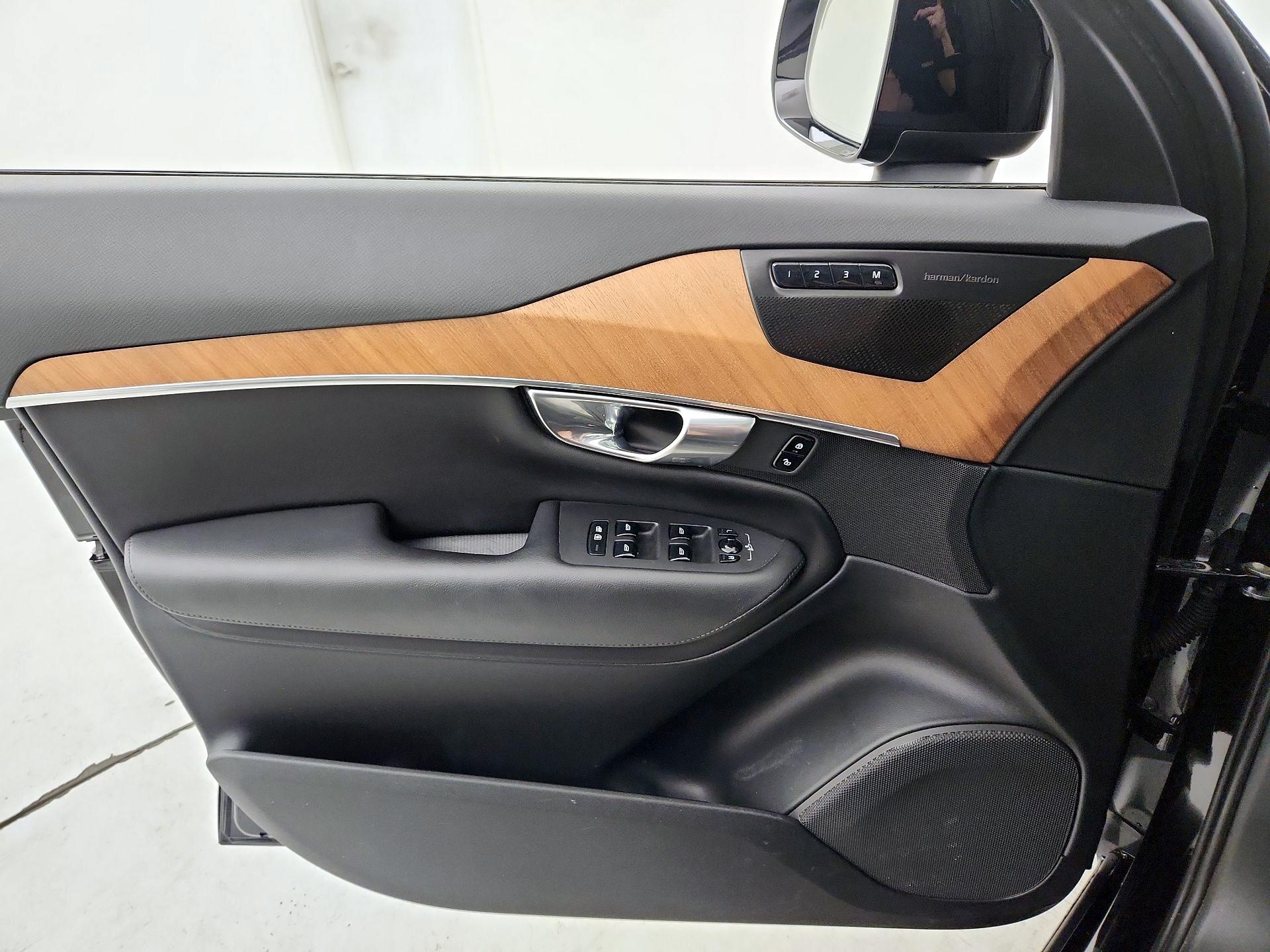 Thumbnail: 2023 Volvo XC90 - 12