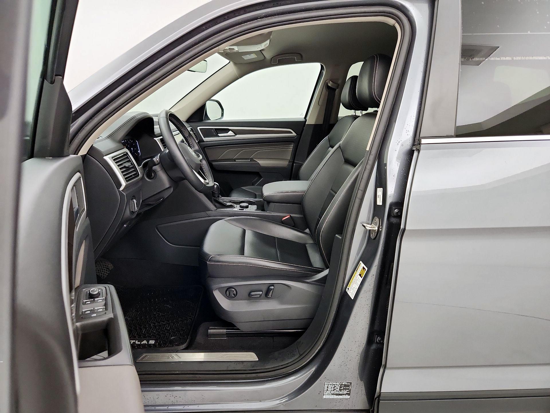 Thumbnail: 2022 Volkswagen Atlas - 11