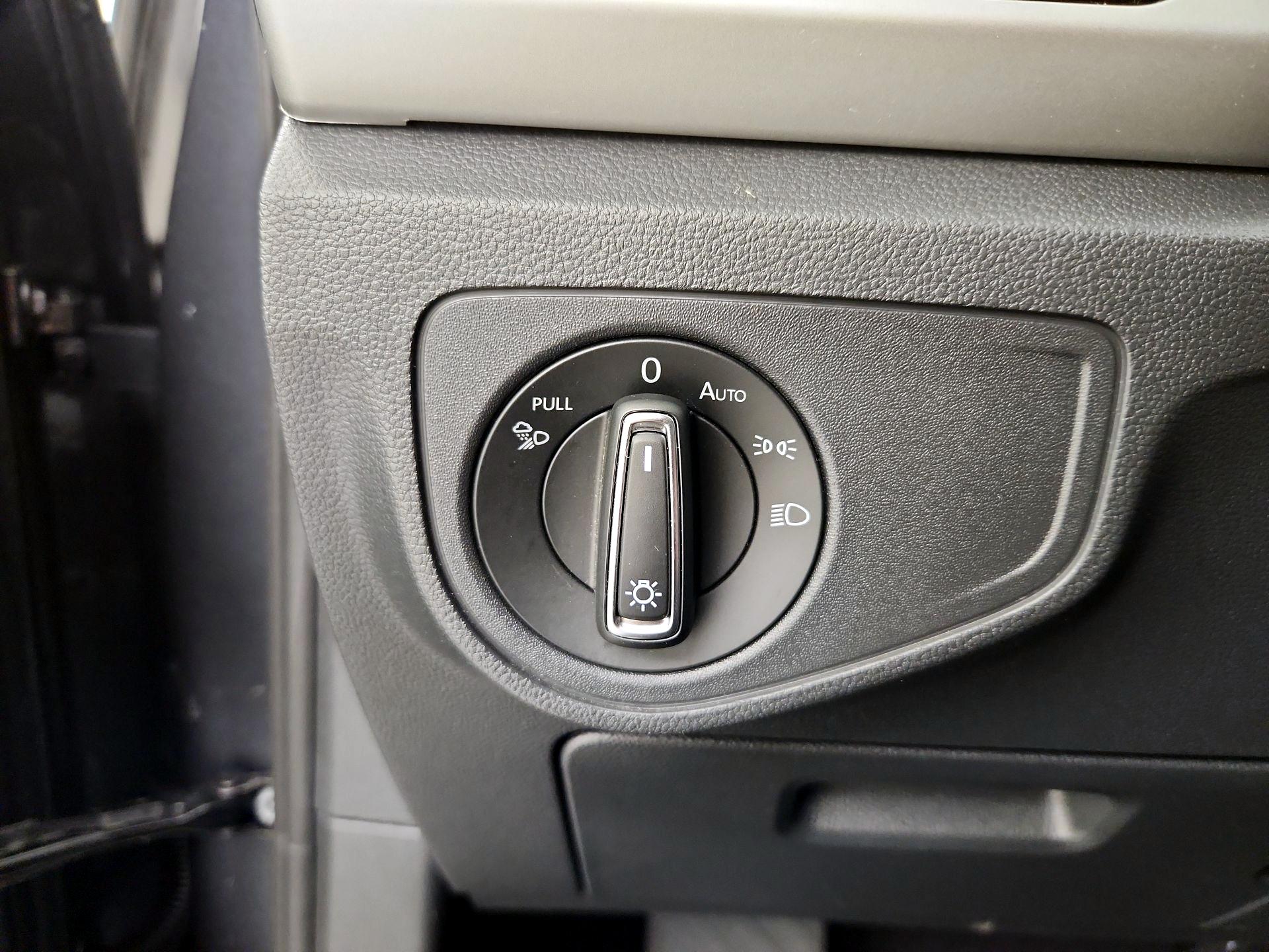 Thumbnail: 2022 Volkswagen Atlas - 13