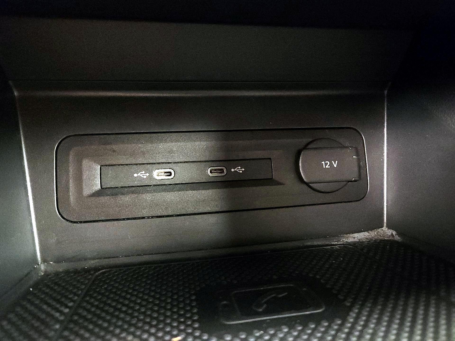 Thumbnail: 2022 Volkswagen Atlas - 18