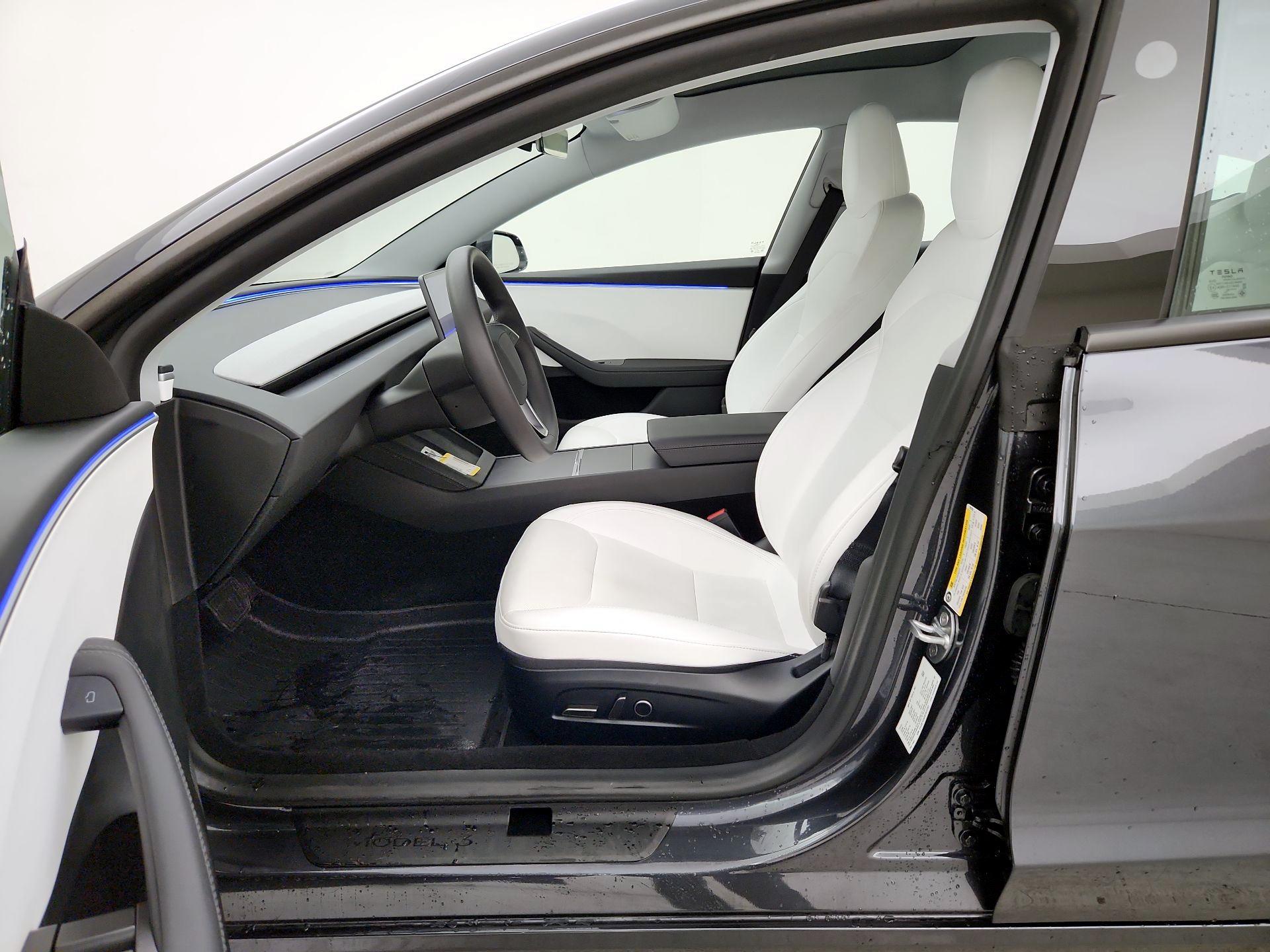 Thumbnail: 2025 Tesla Model 3 - 11