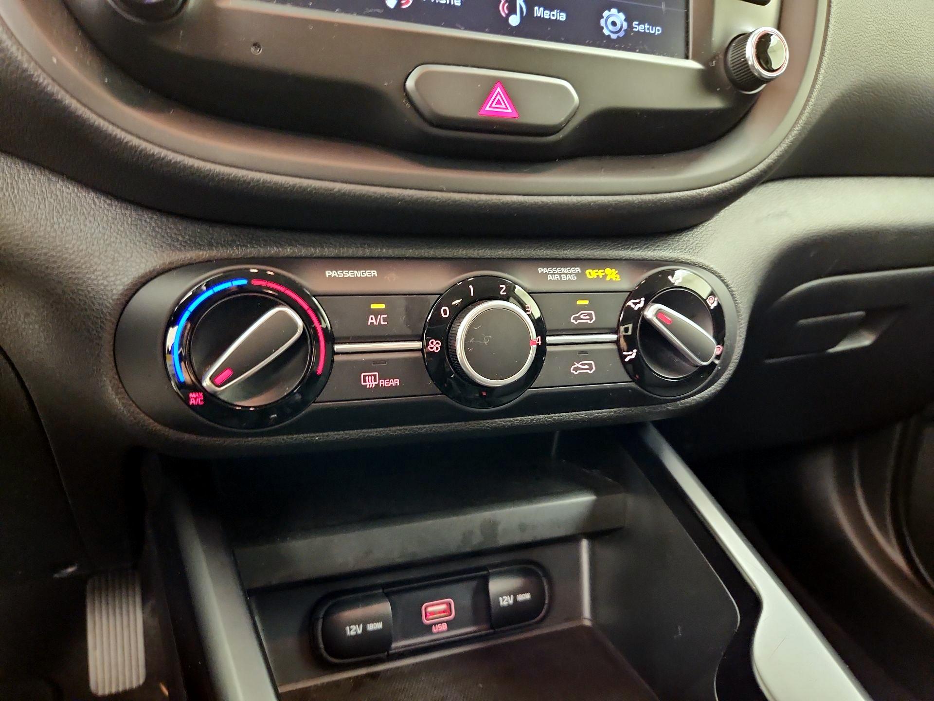 Thumbnail: 2022 Kia Soul - 16