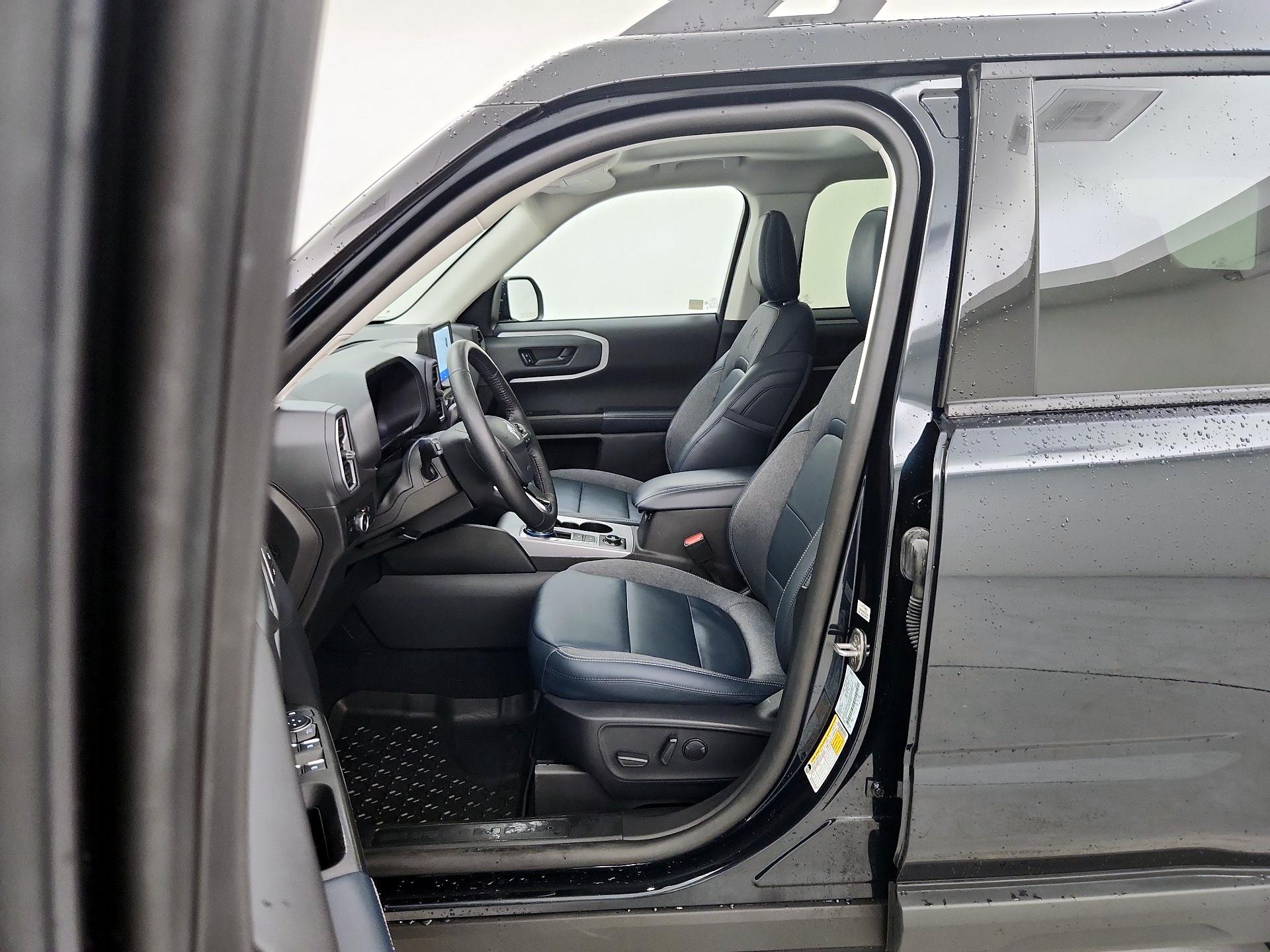 Thumbnail: 2023 Ford Bronco Sport - 11