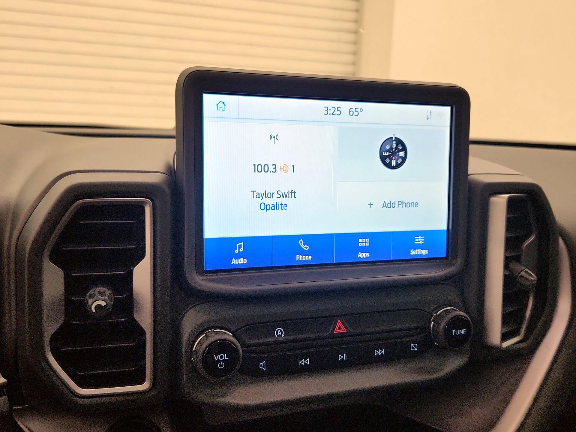 Thumbnail: 2023 Ford Bronco Sport - 15