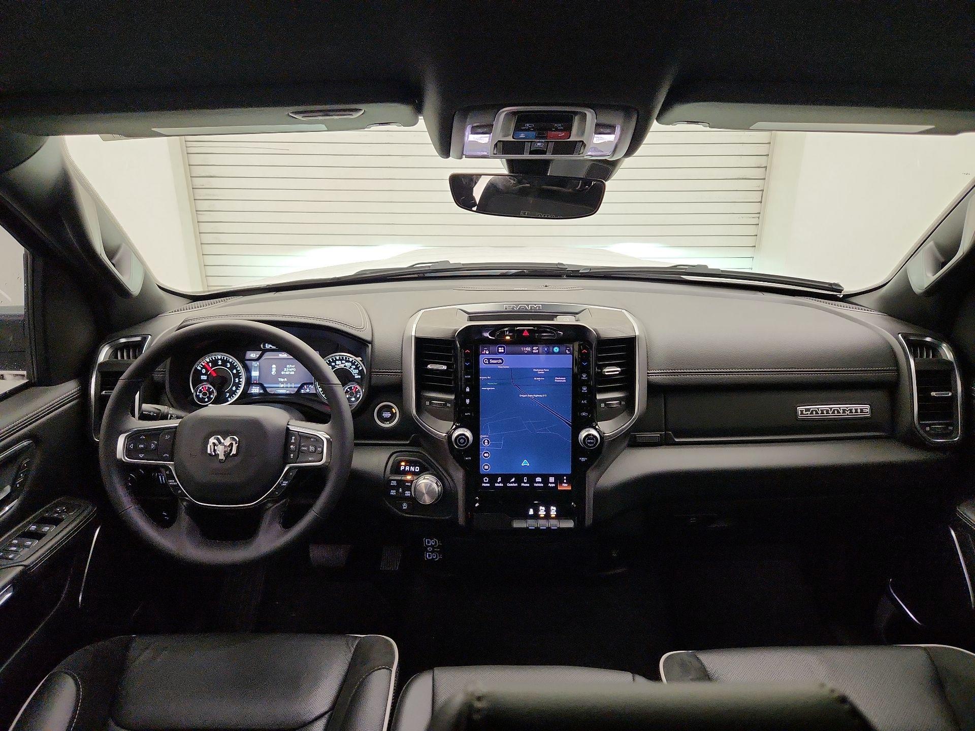 Thumbnail: 2025 RAM 1500 - 9