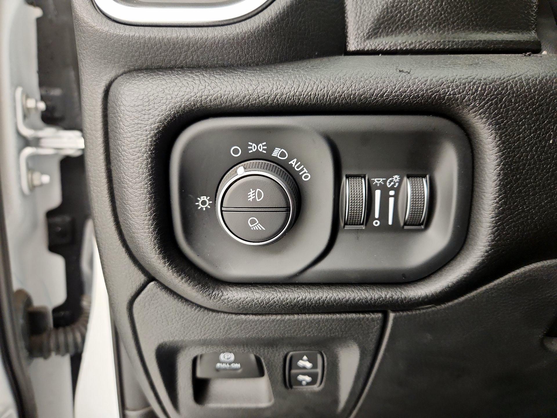 Thumbnail: 2025 RAM 1500 - 13