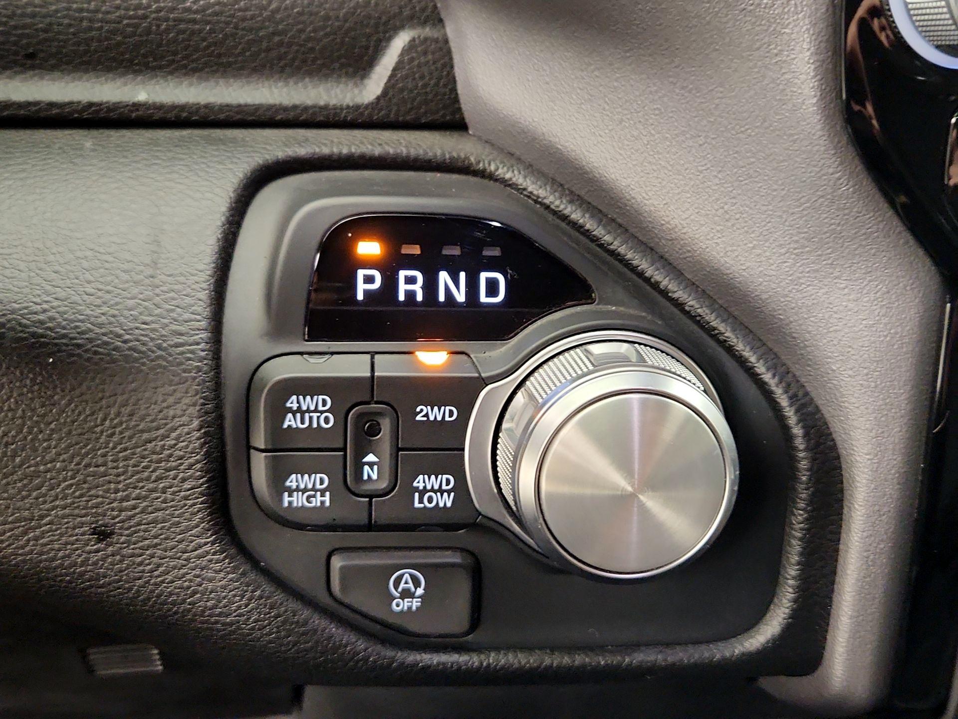 Thumbnail: 2025 RAM 1500 - 18