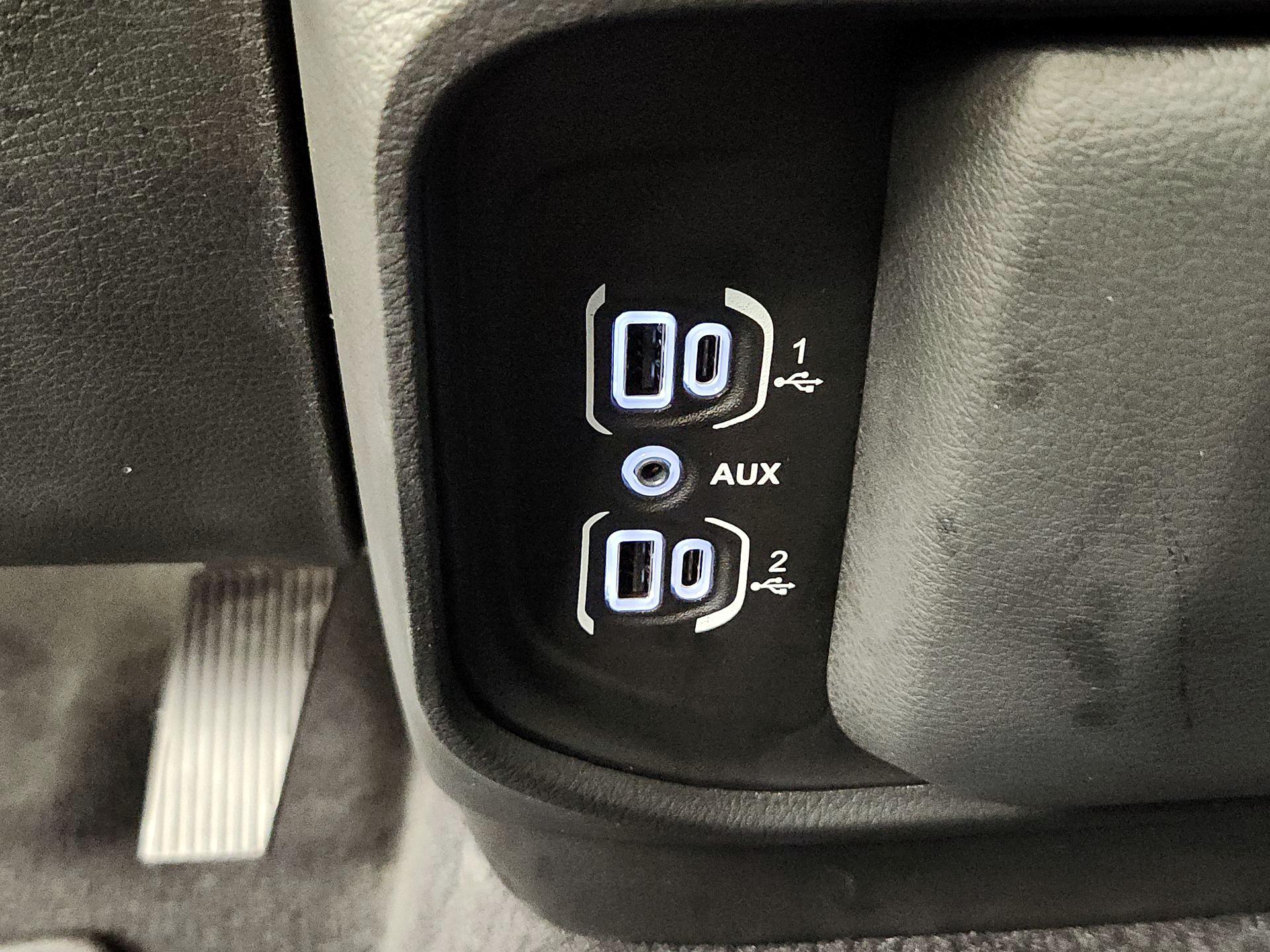 Thumbnail: 2025 RAM 1500 - 19