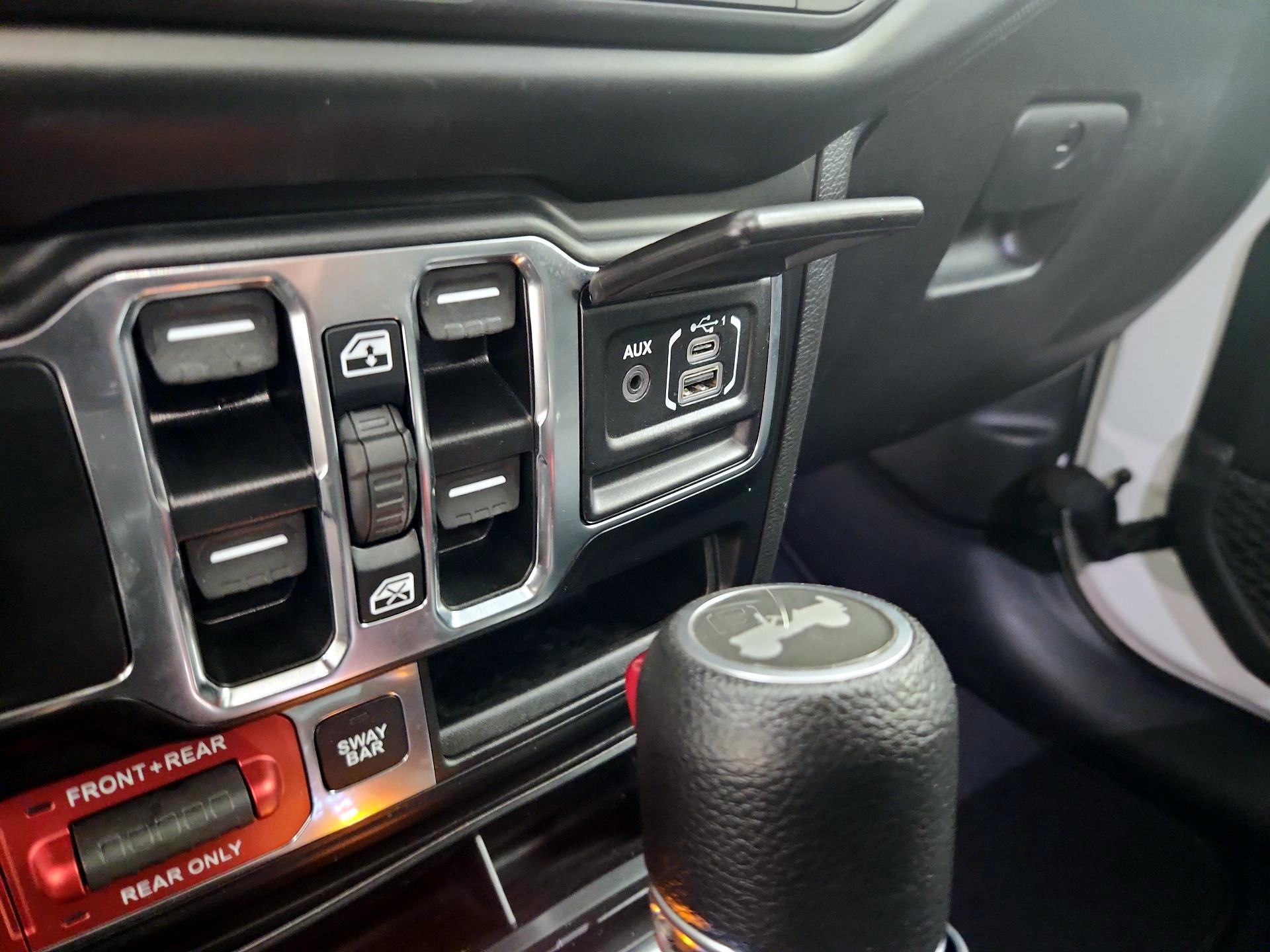 Thumbnail: 2022 Jeep Wrangler - 19