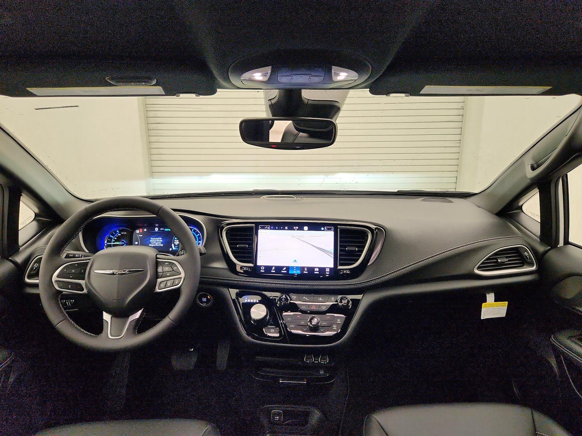 Thumbnail: 2025 Chrysler Pacifica - 9